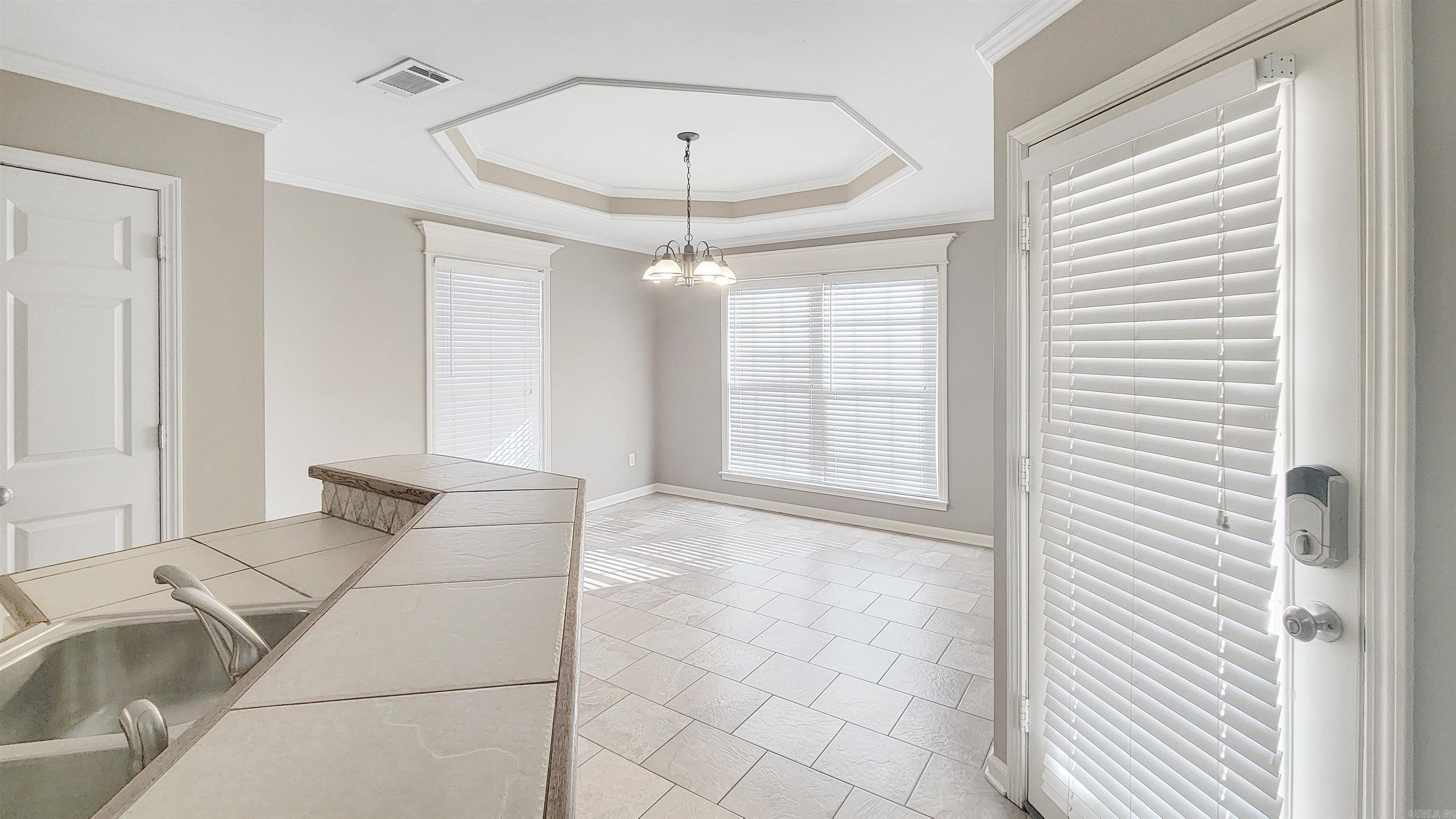 BENTLEY COURT - Residential