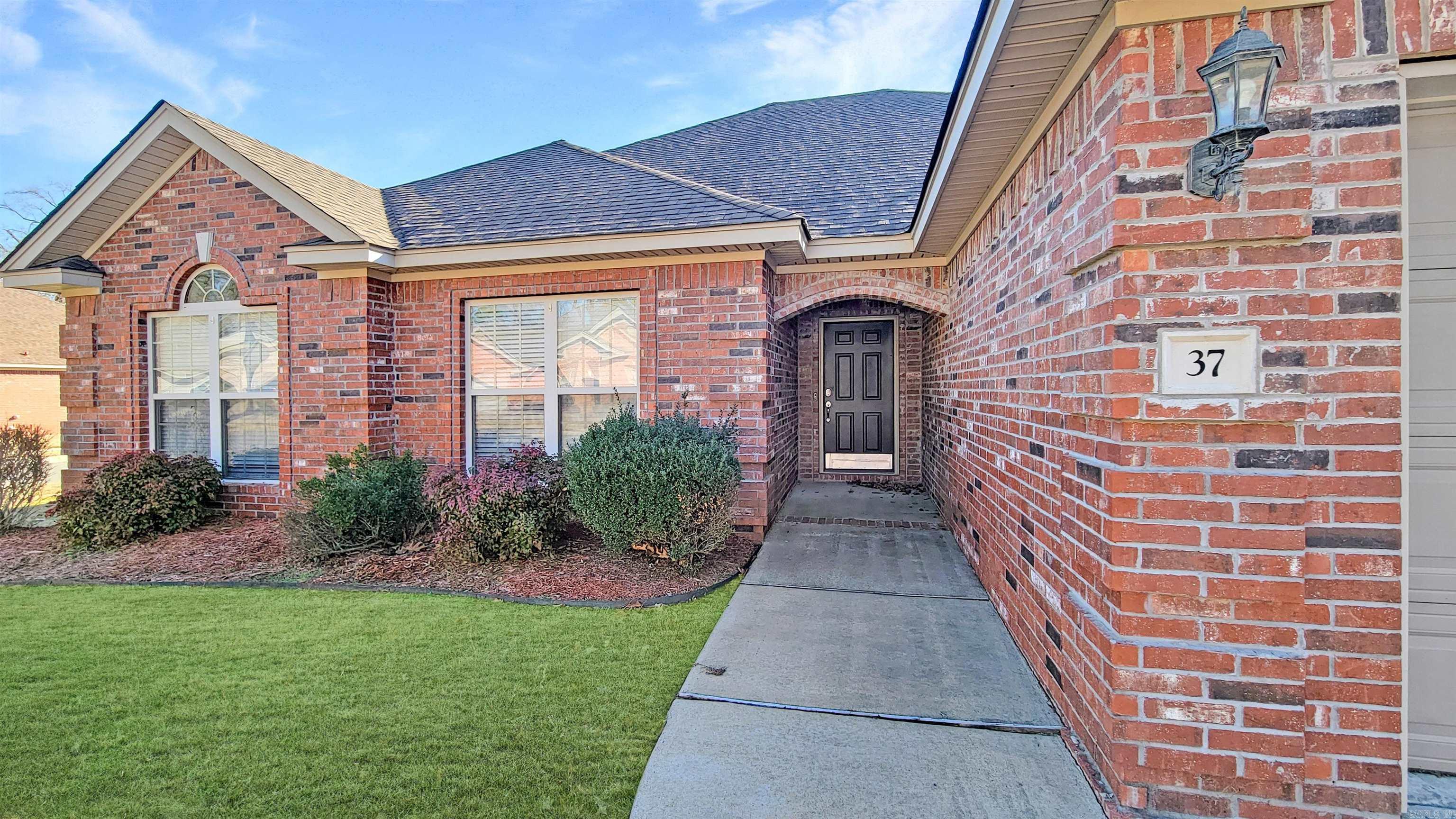 BENTLEY COURT - Residential