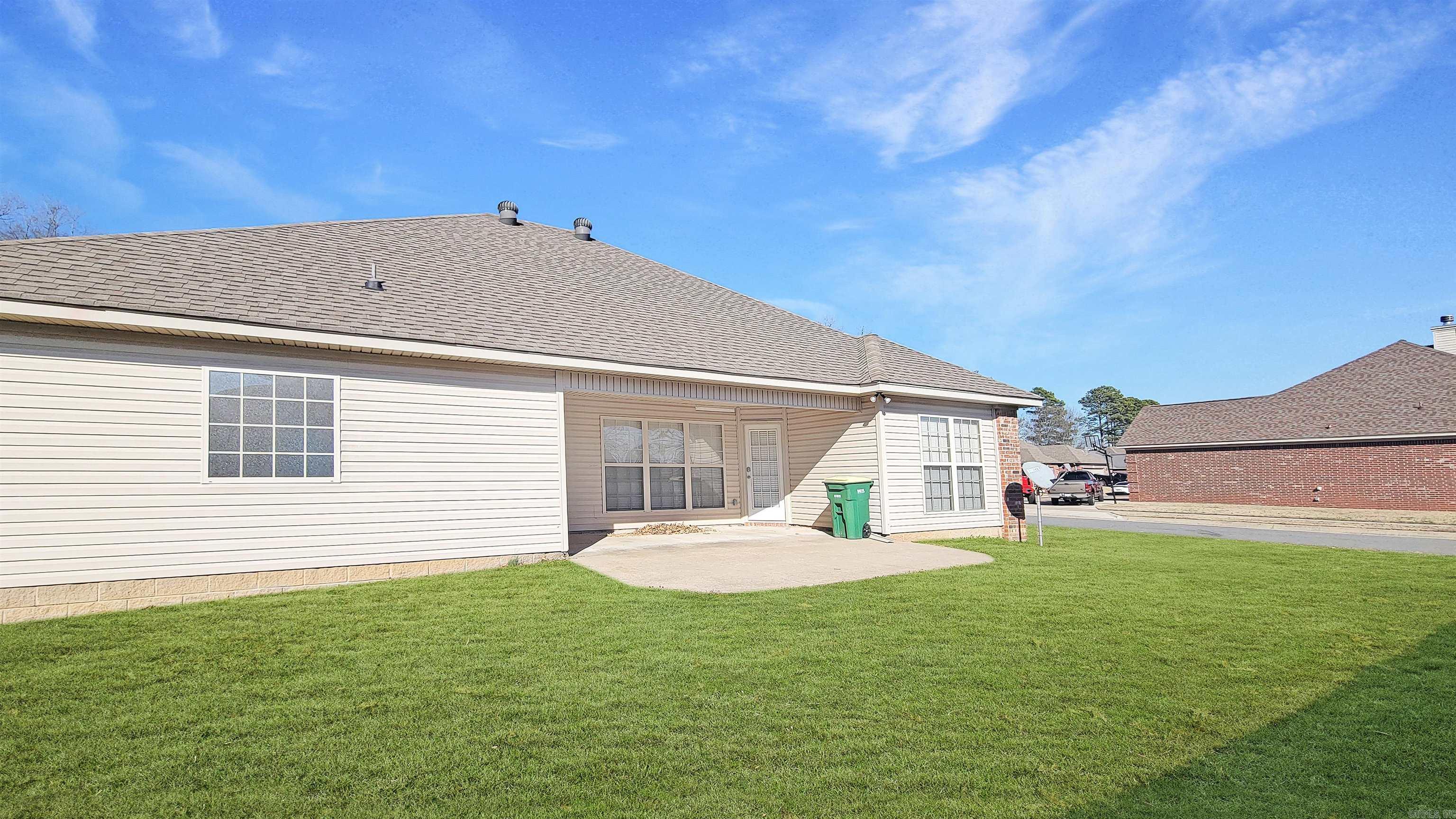 BENTLEY COURT - Residential