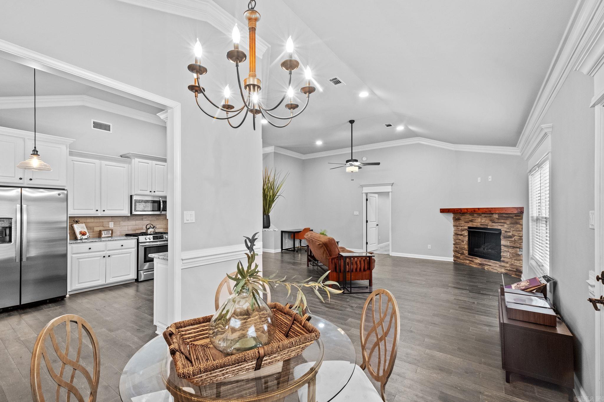 Villa Vista Loop - Residential