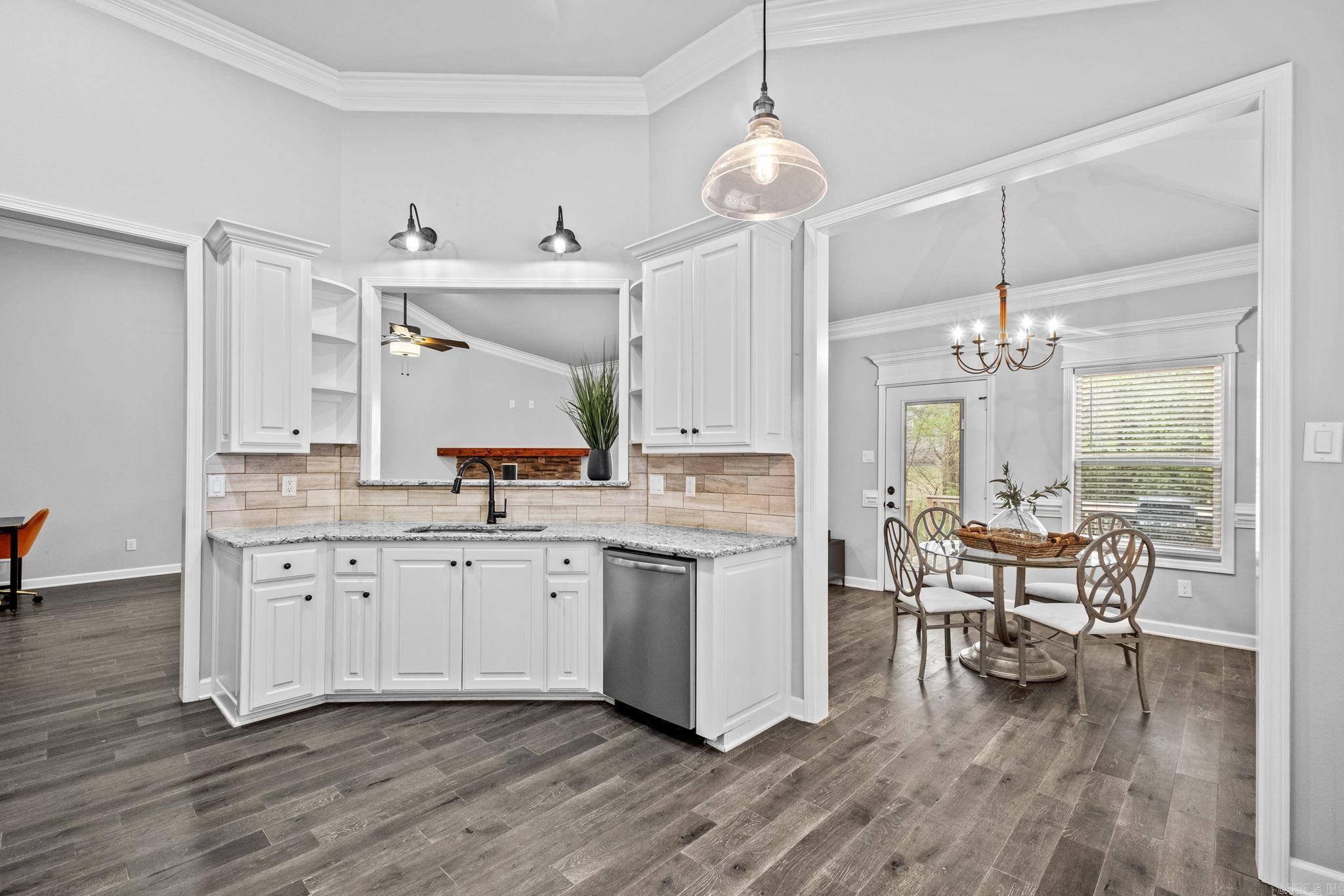 Villa Vista Loop - Residential