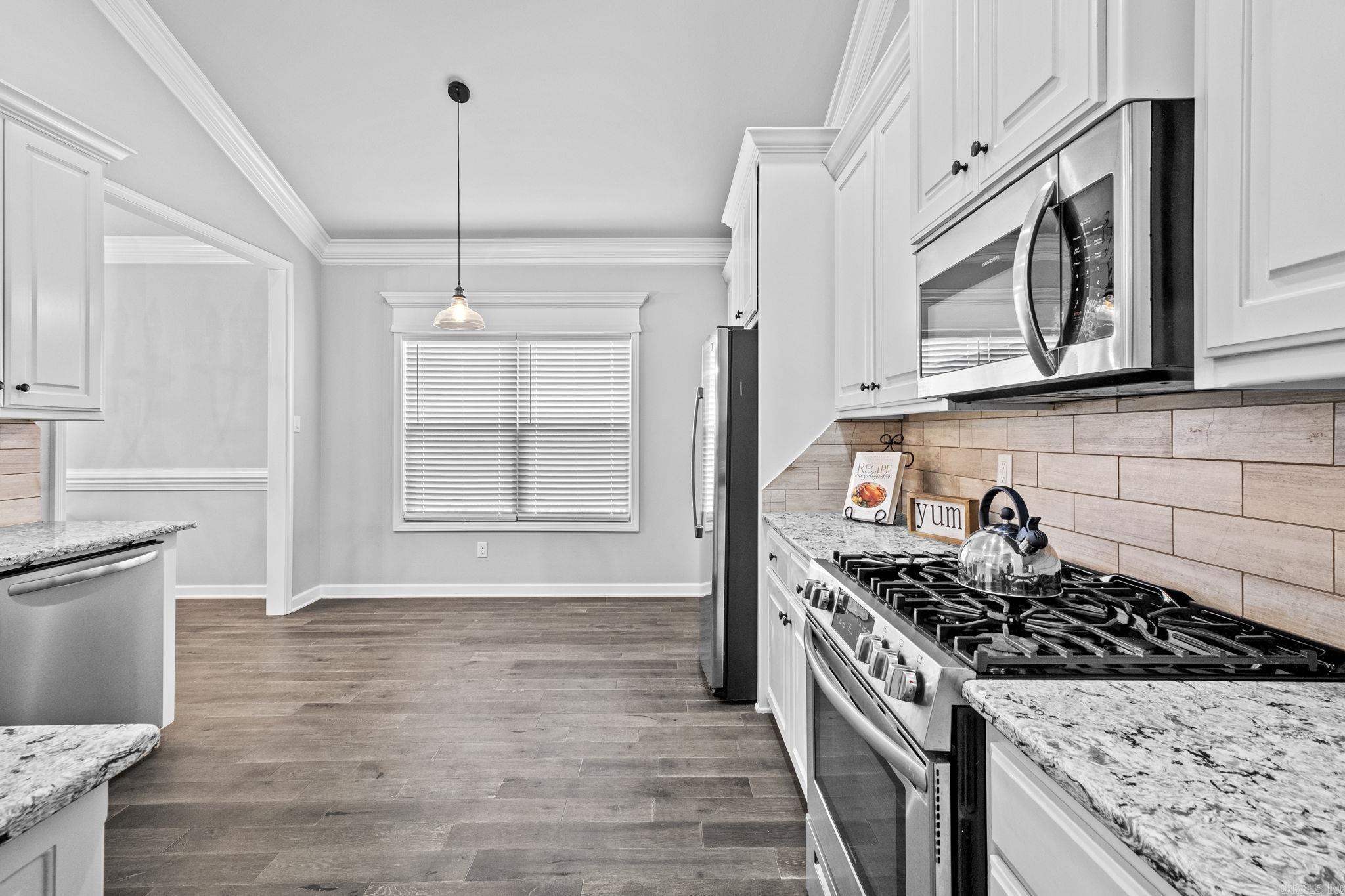 Villa Vista Loop - Residential