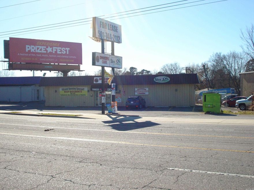 Well established and profitable Smoke/Vape Shop on Busy Cantrell Road!