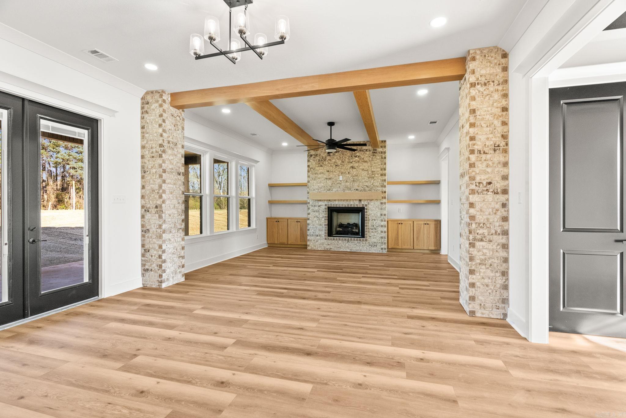 WINDRIDGE ESTATES PHASE 1 - Residential