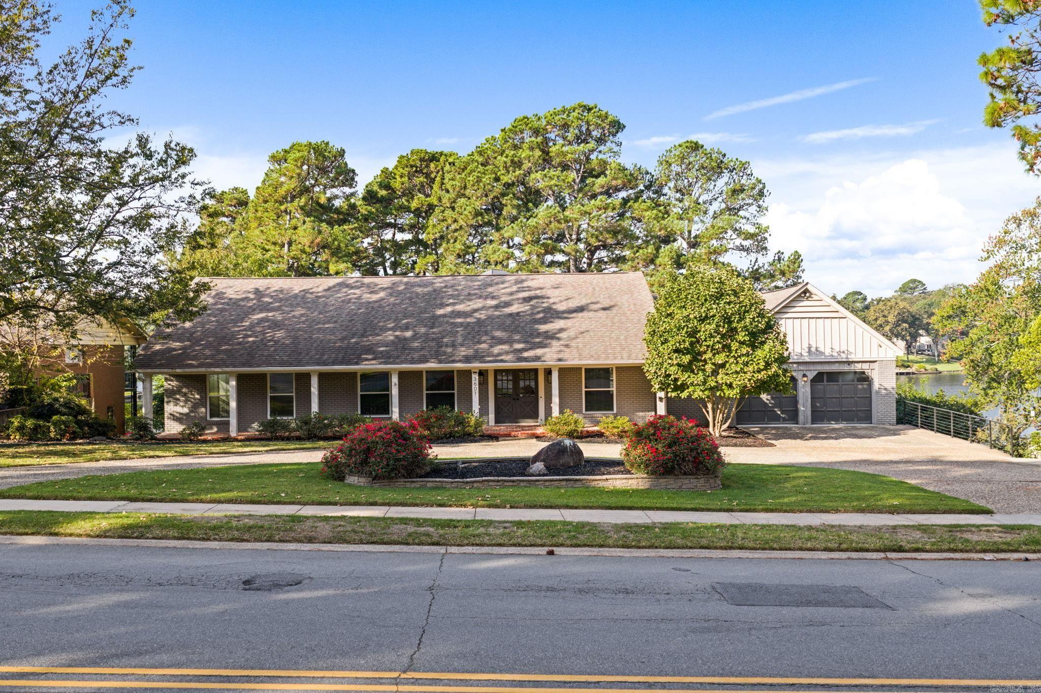 NORTH HILLS - Residential