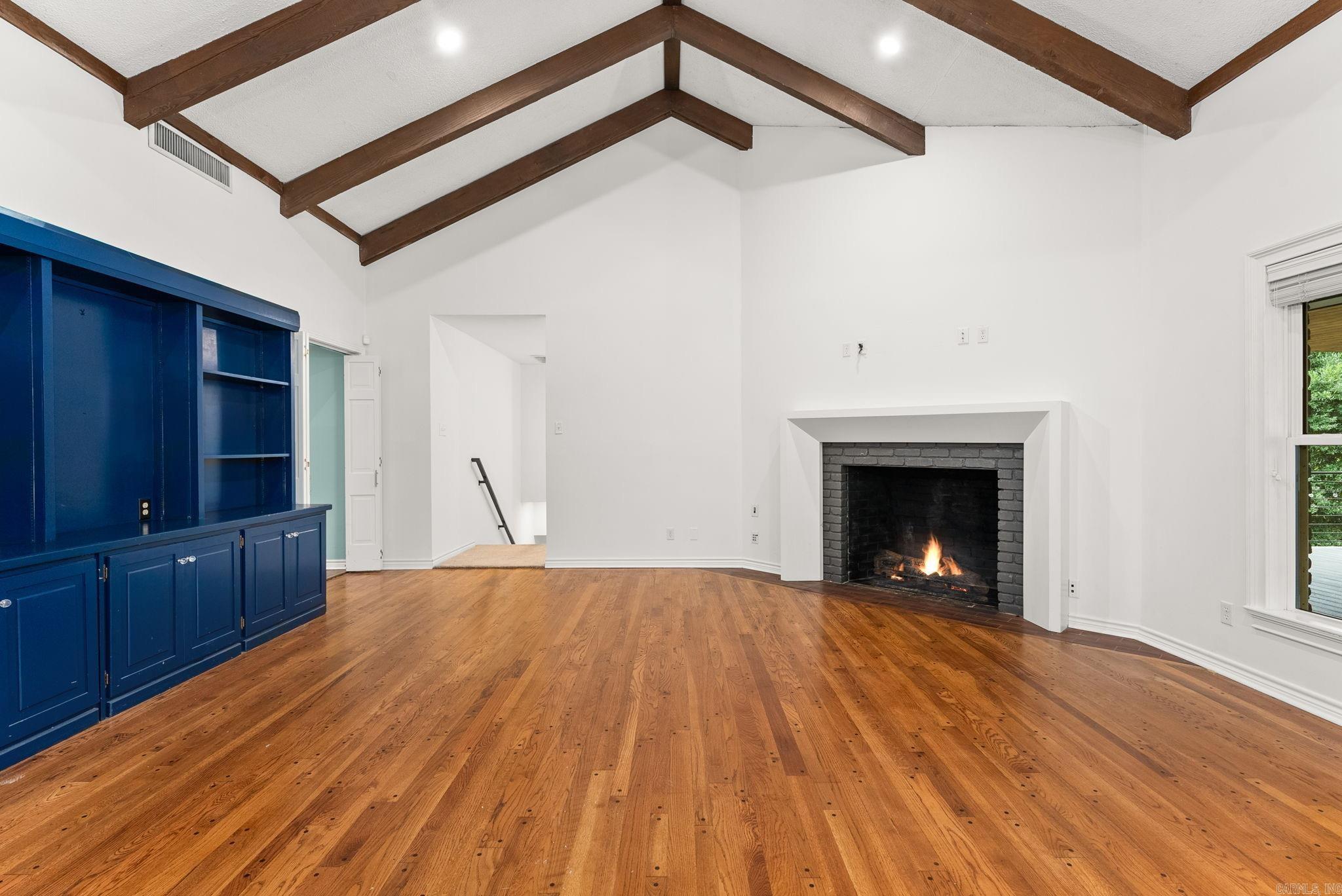 NORTH HILLS - Residential
