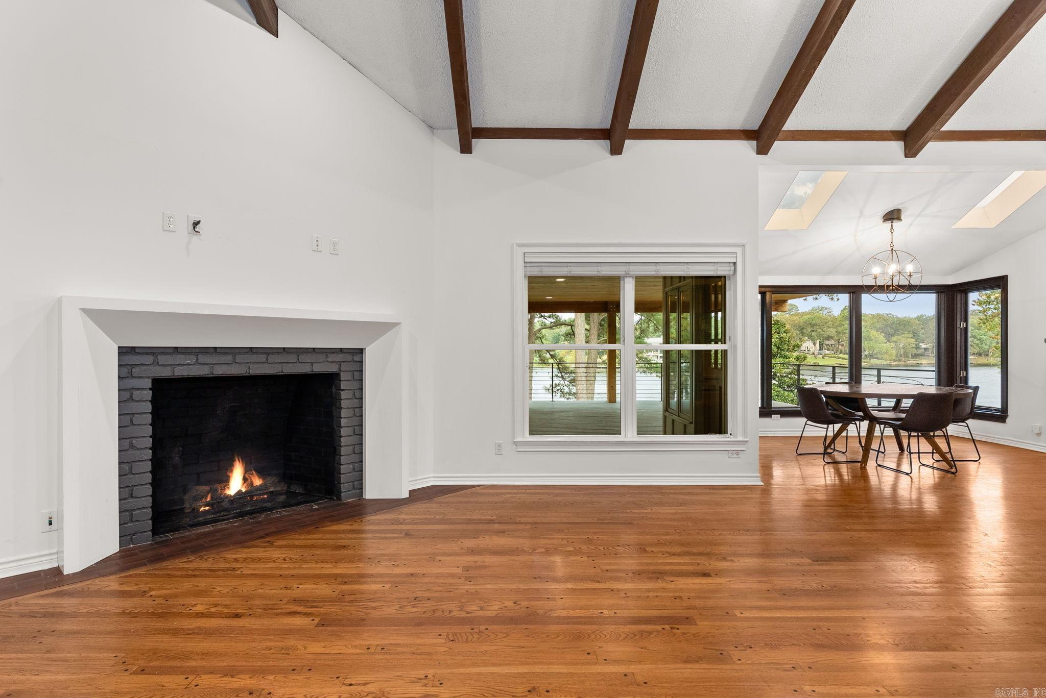NORTH HILLS - Residential