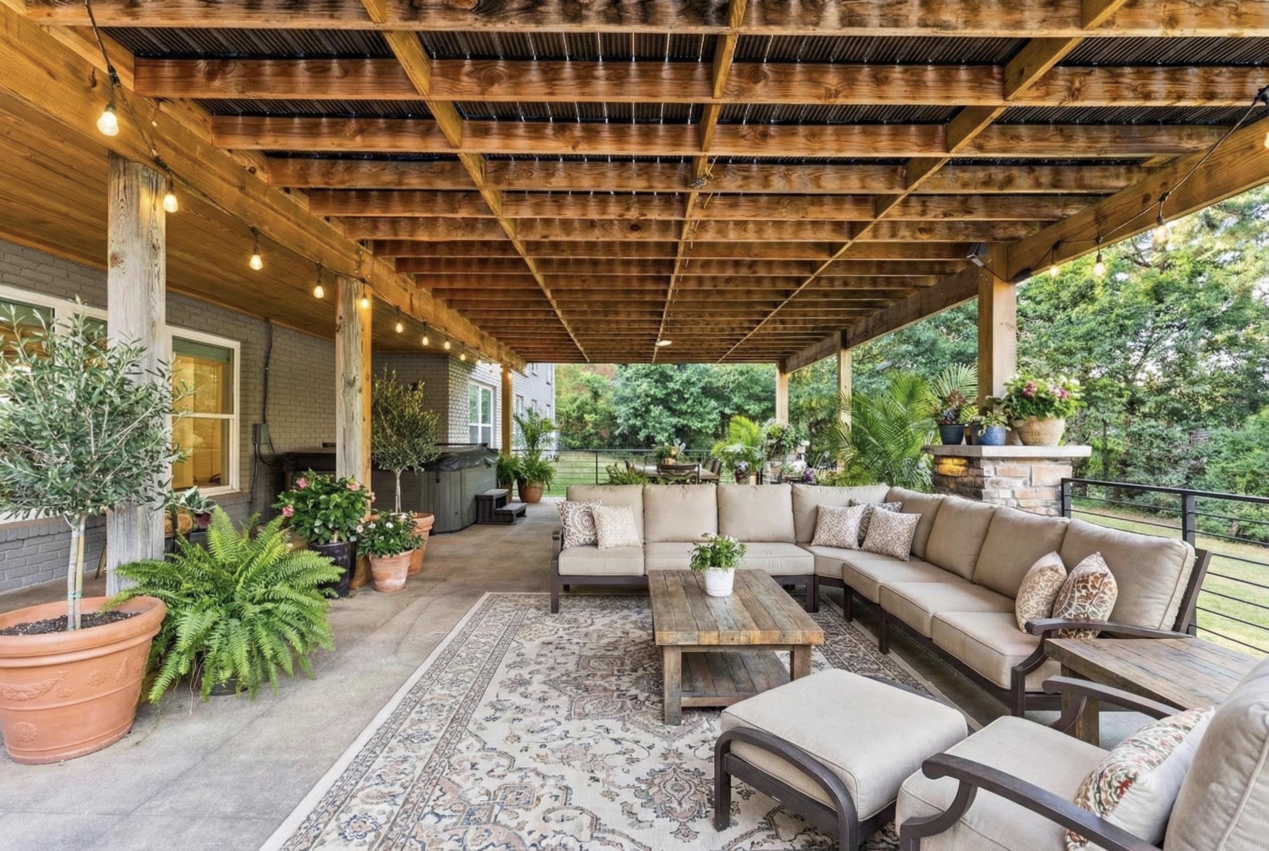 NORTH HILLS - Residential