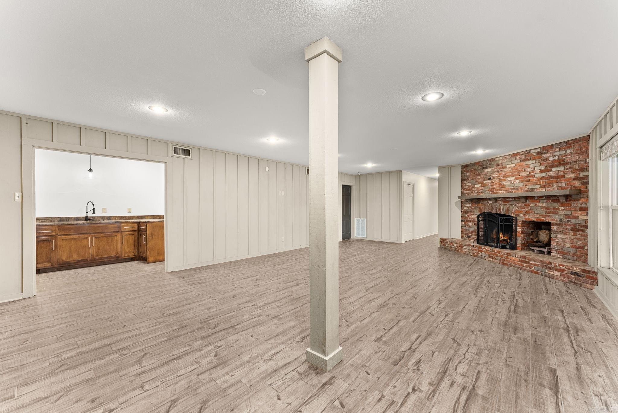 NORTH HILLS - Residential