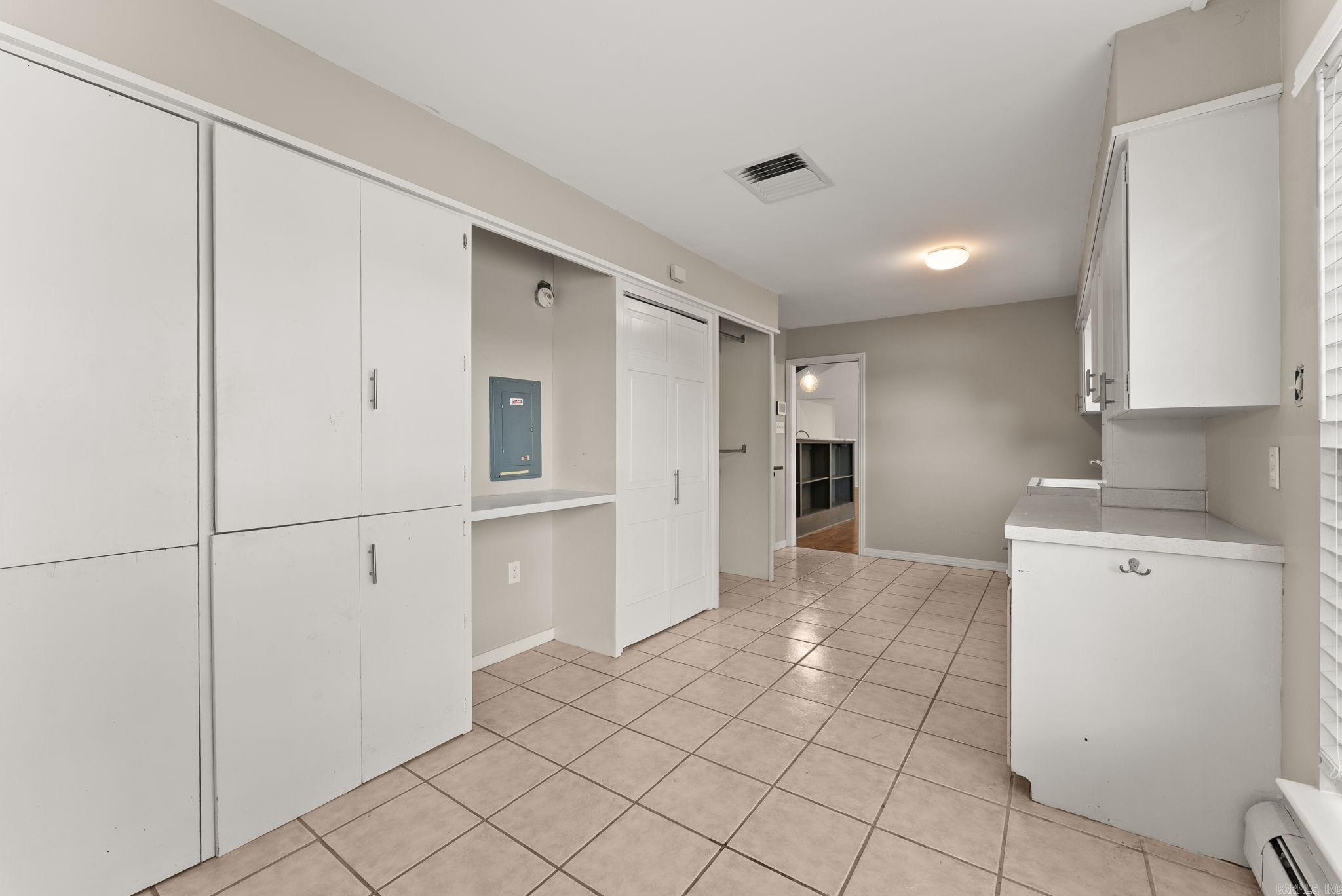 NORTH HILLS - Residential