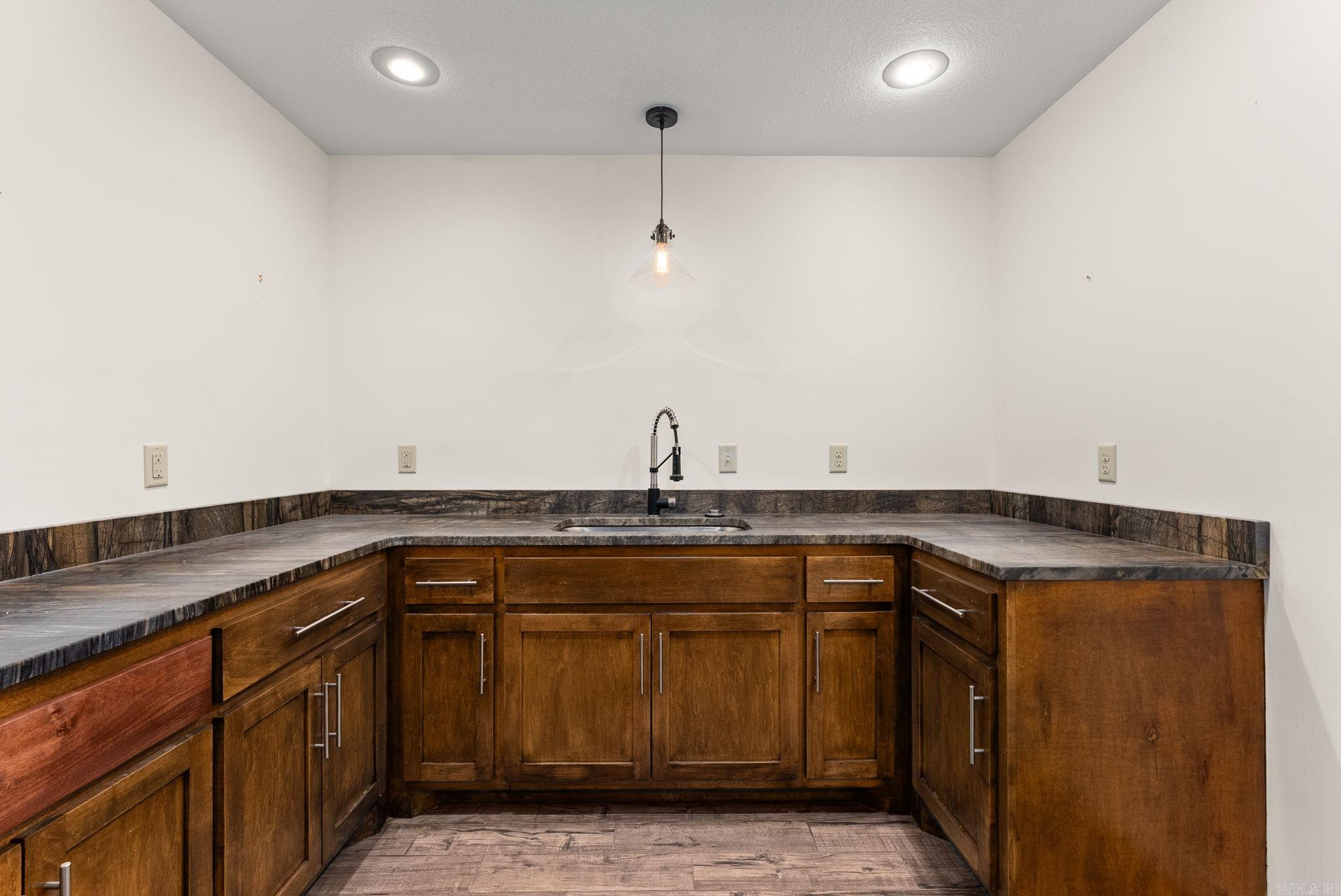 NORTH HILLS - Residential