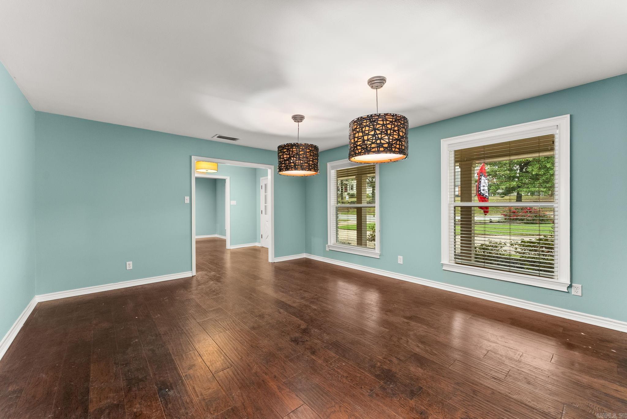 NORTH HILLS - Residential