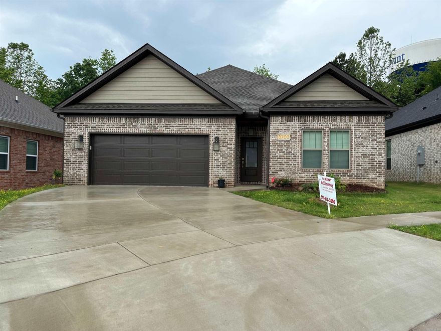 3 bed 2 bath patio home. This house has it all hardwood floors, granite counters. Features include a large master with a master bath attached and large walk in closets. The home is in a completely gated community. This is a must see home.  -Rent: $1,995  -Security deposit: $1,995 - Application Fee: $25 per applicant - Income Requirement: 3 x's the amount of rent - Utilities: Tenants pay ALL utilities, - Lease Term: 12 months - Pet Policy: nonrefundable pet deposit, if allowed see list below for list of breeds    that are not allowed