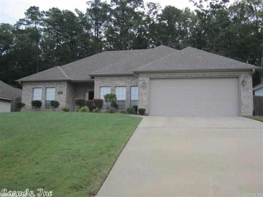 Great house, hard wood floors in foyer and dining room, fireplace, stainless steel appliances.  Master bath has Jacuzzi tub and separate shower.  Storage shed in the back yard.  Available to rent on 5/01/2015