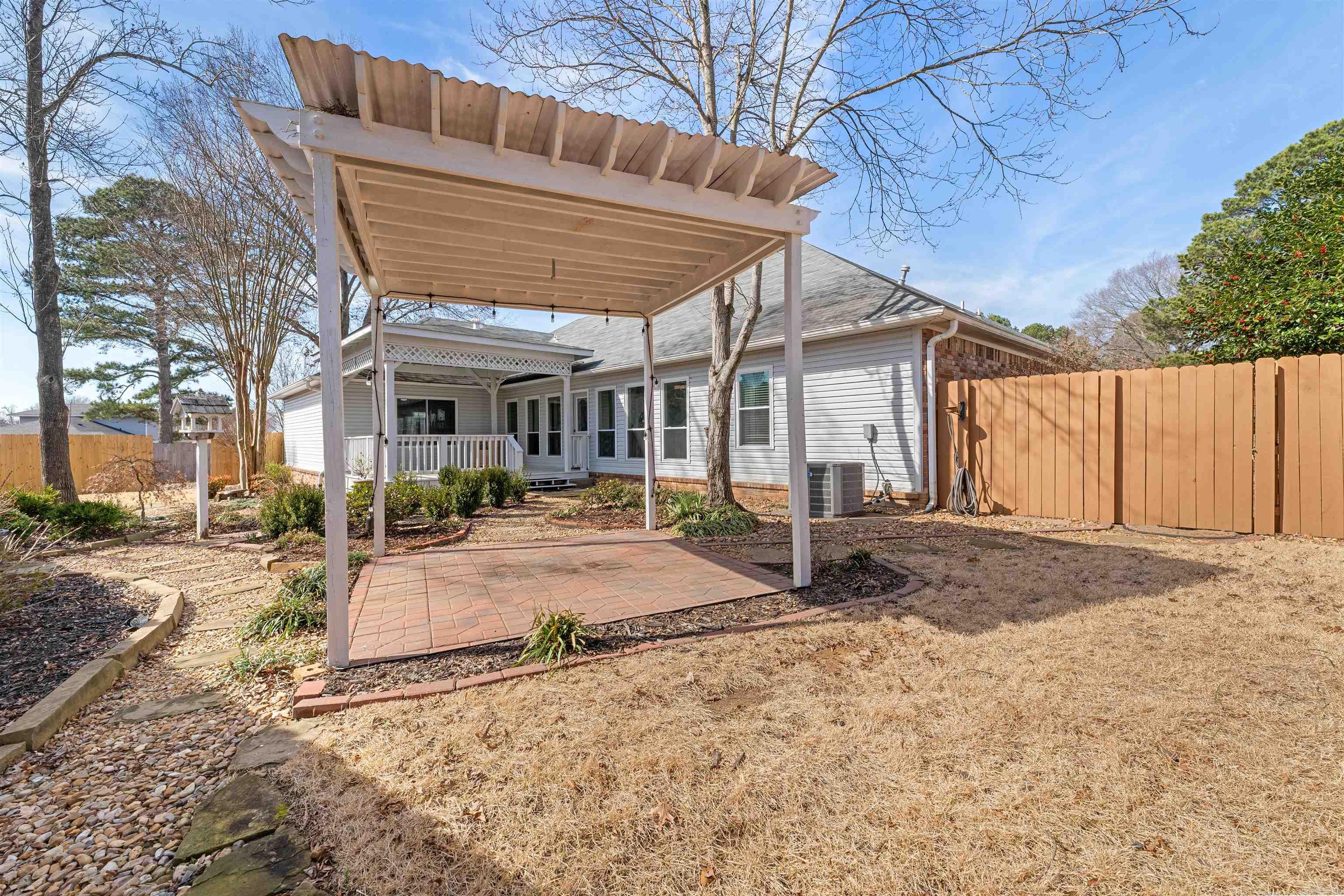 FOXWOOD J - Residential