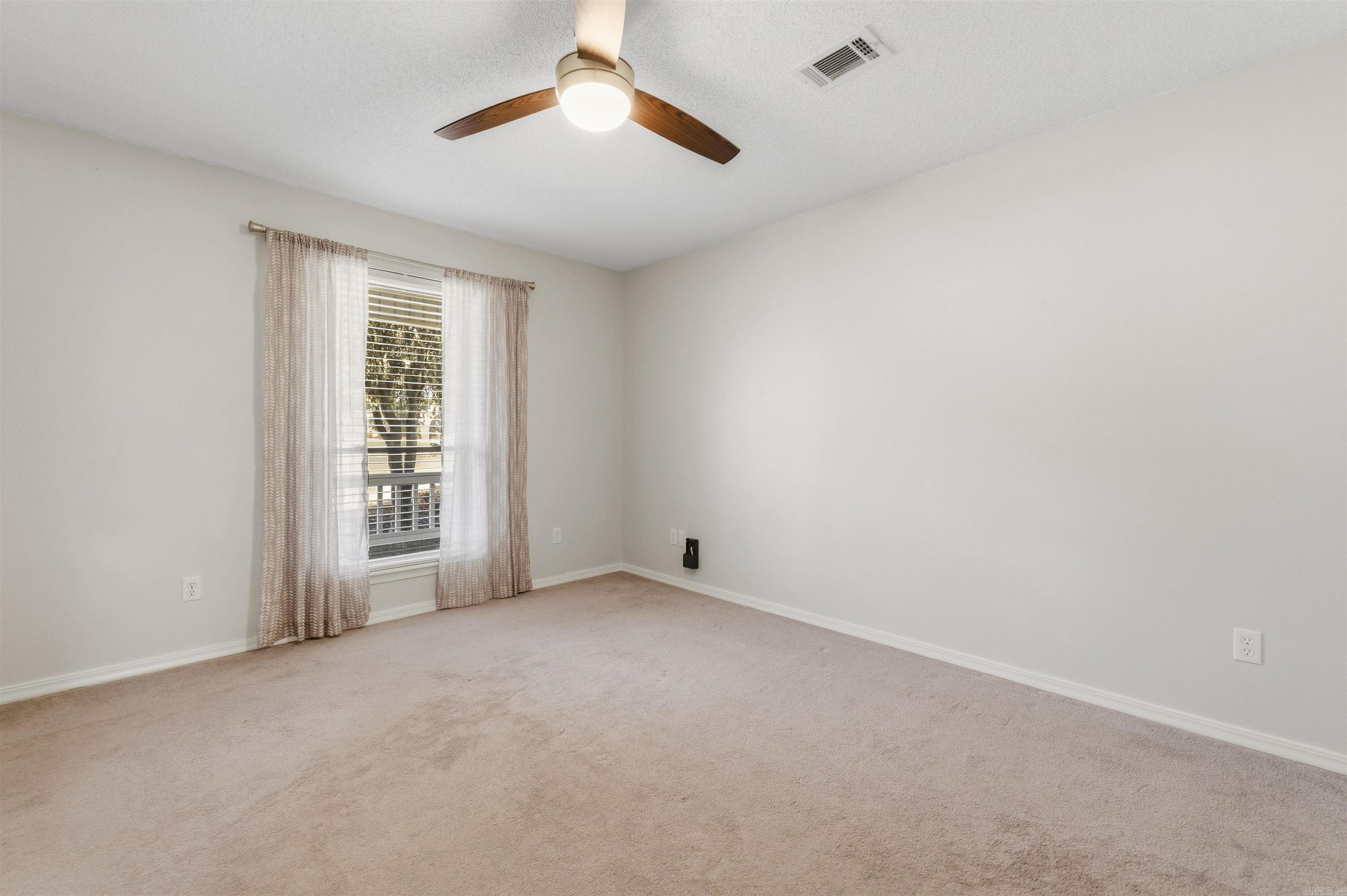 FOXWOOD J - Residential