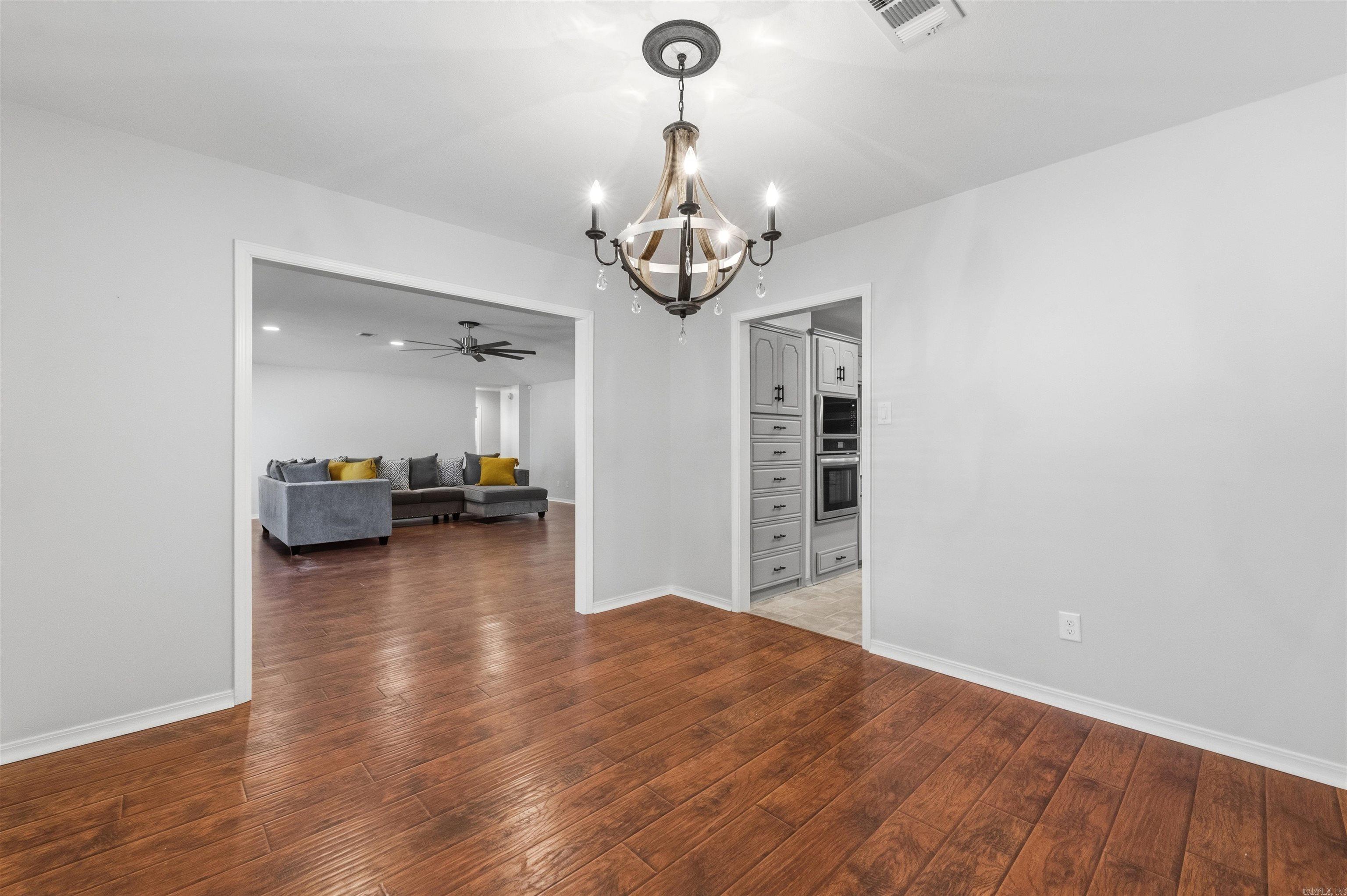 FOXWOOD J - Residential