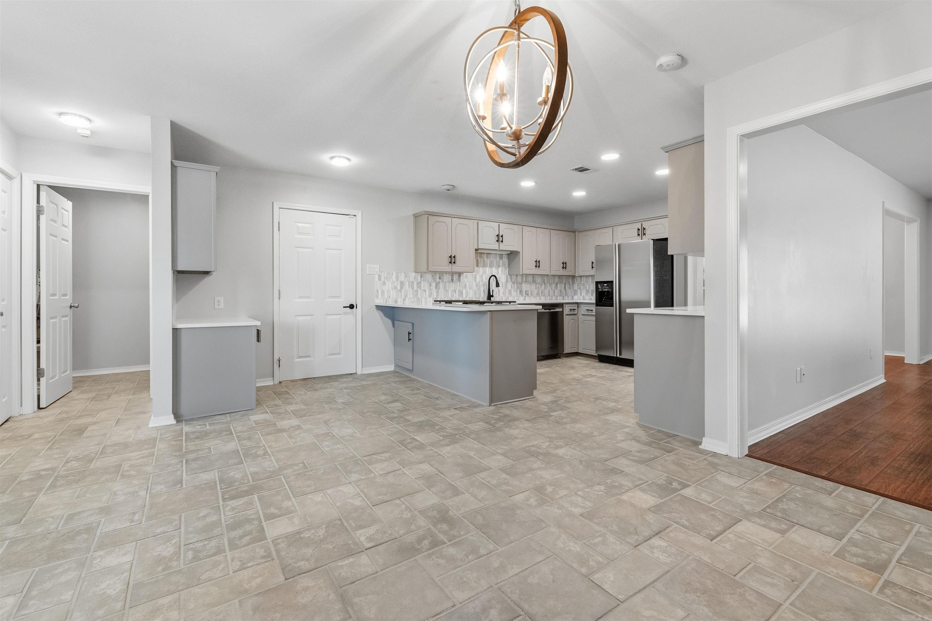 FOXWOOD J - Residential