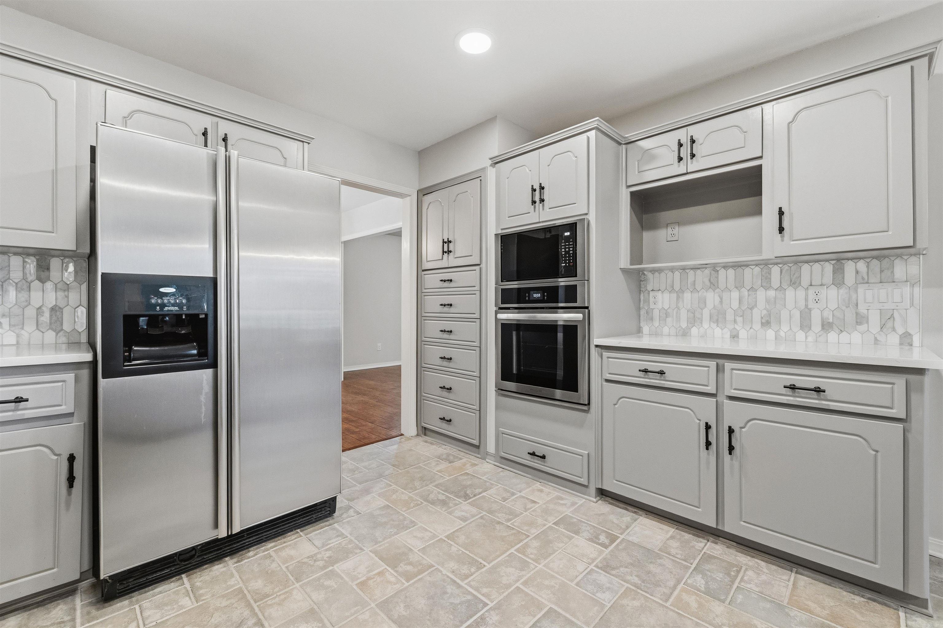 FOXWOOD J - Residential