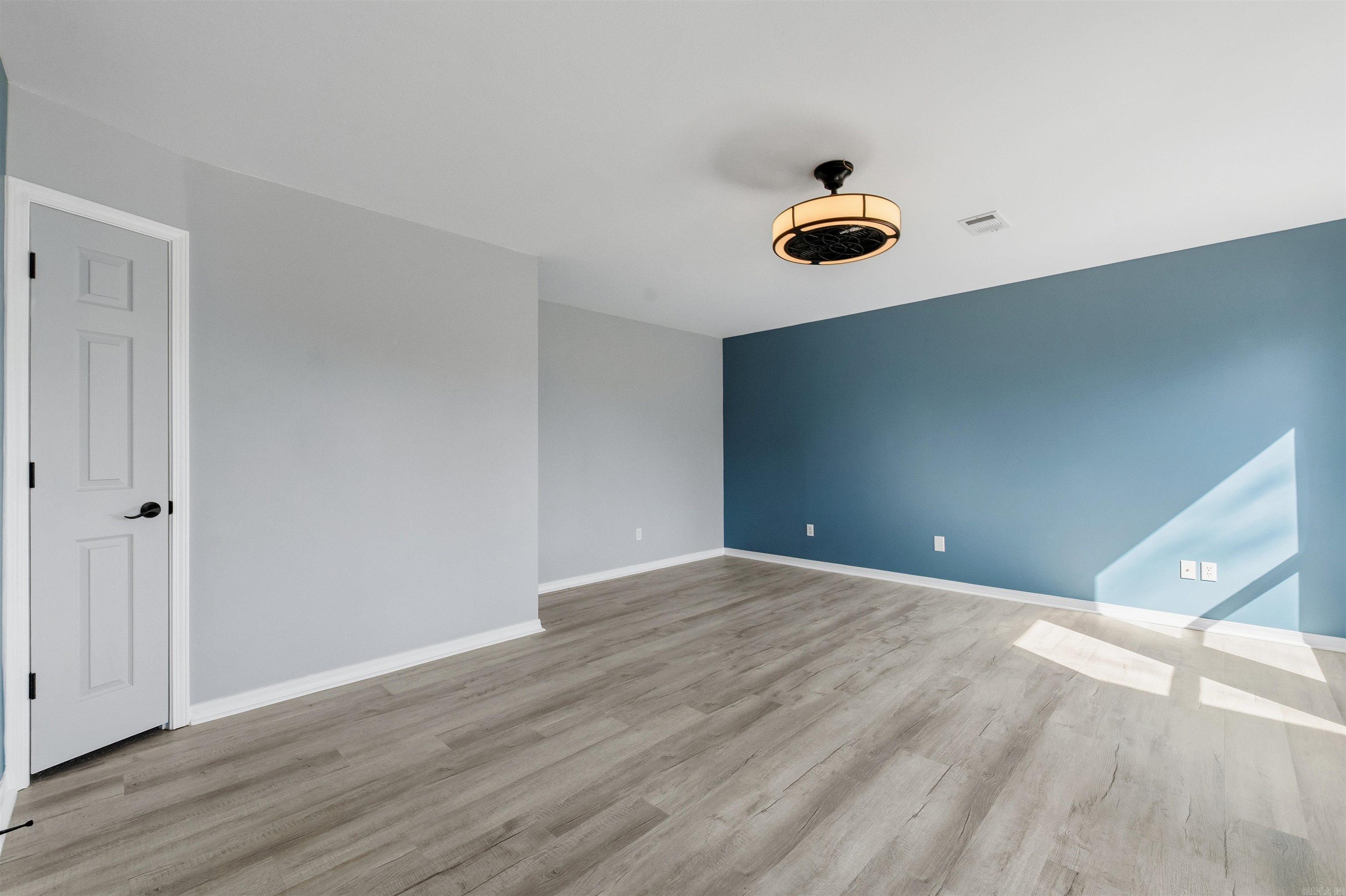 FOXWOOD J - Residential