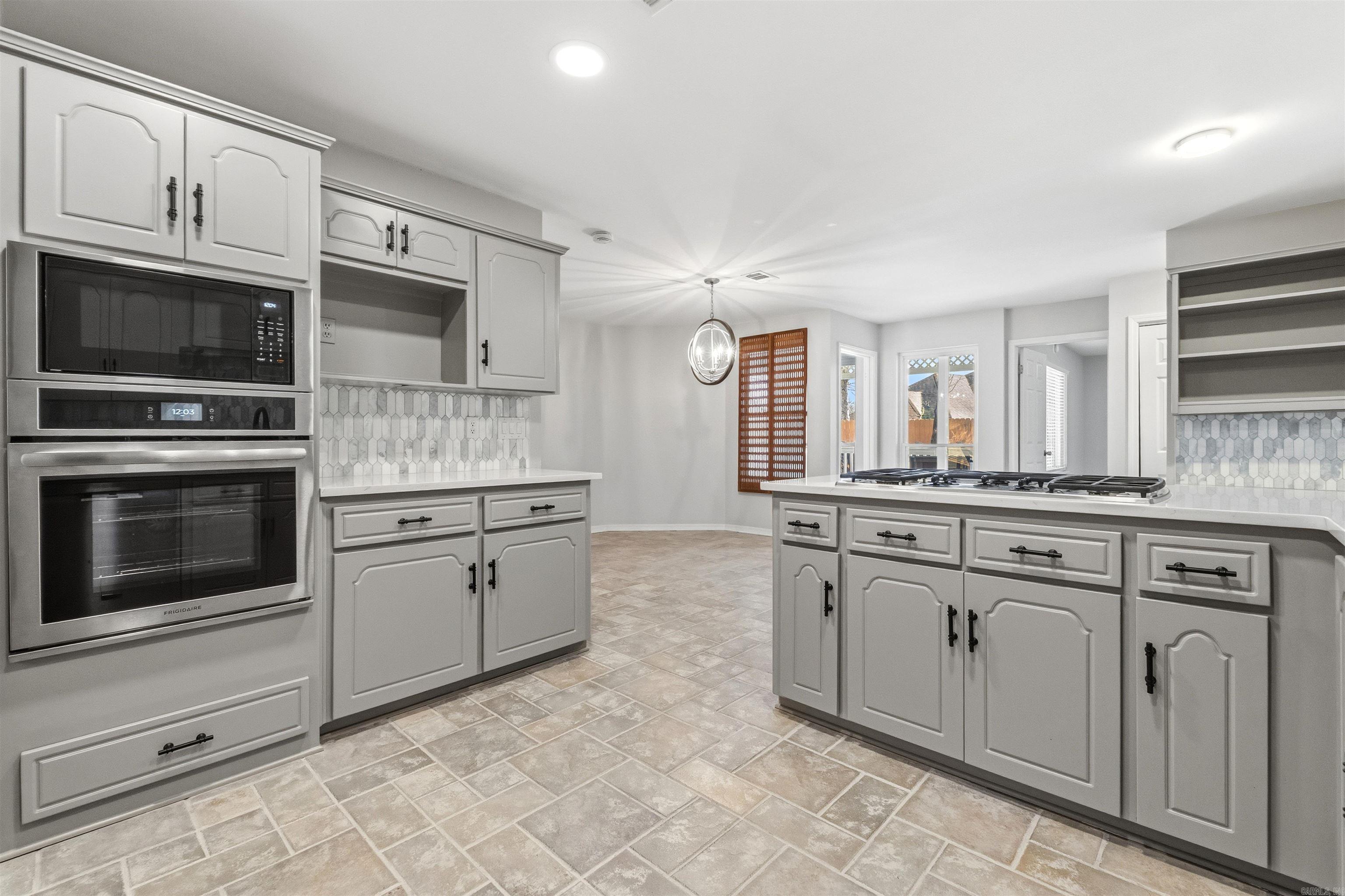 FOXWOOD J - Residential