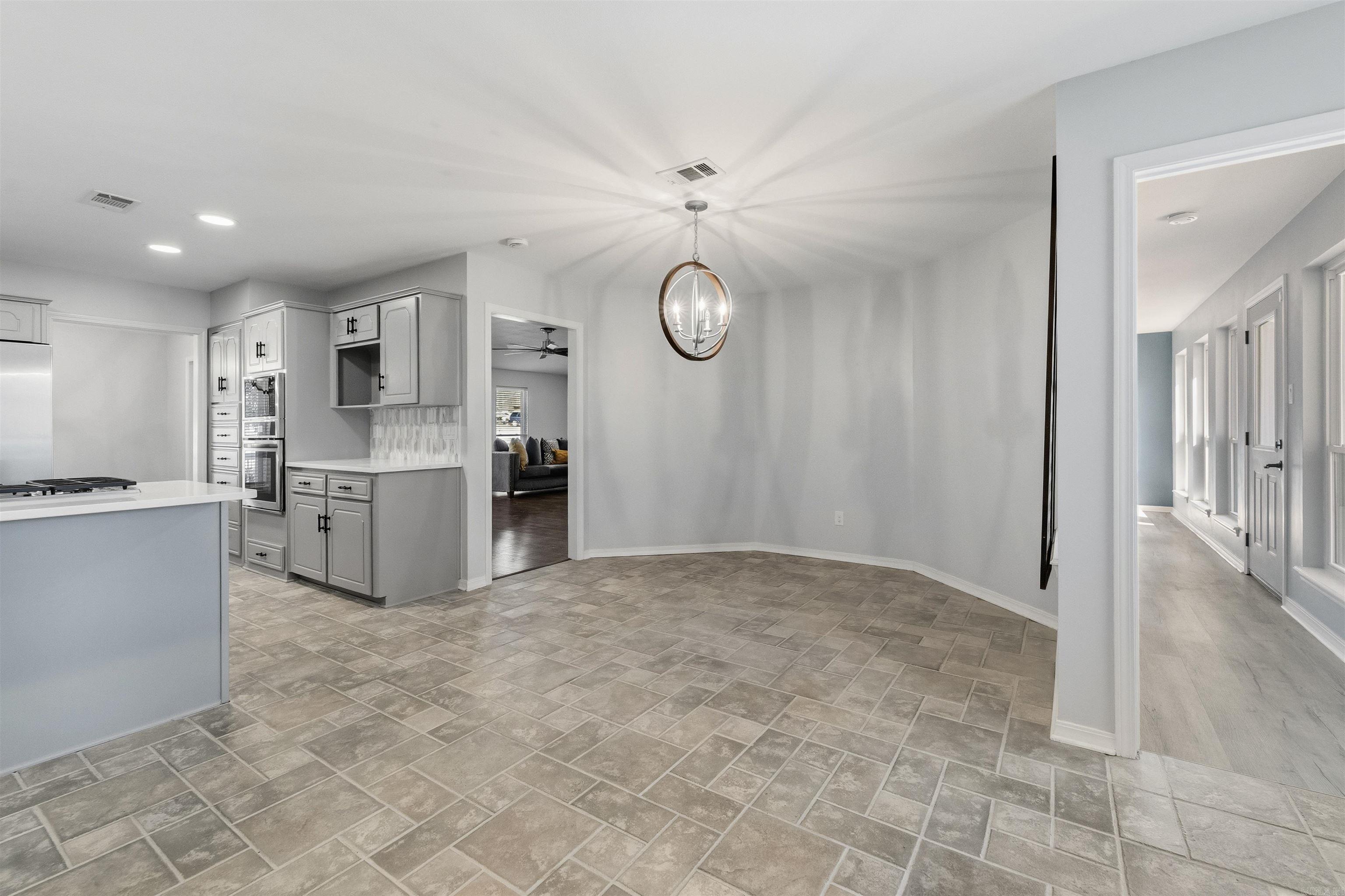 FOXWOOD J - Residential