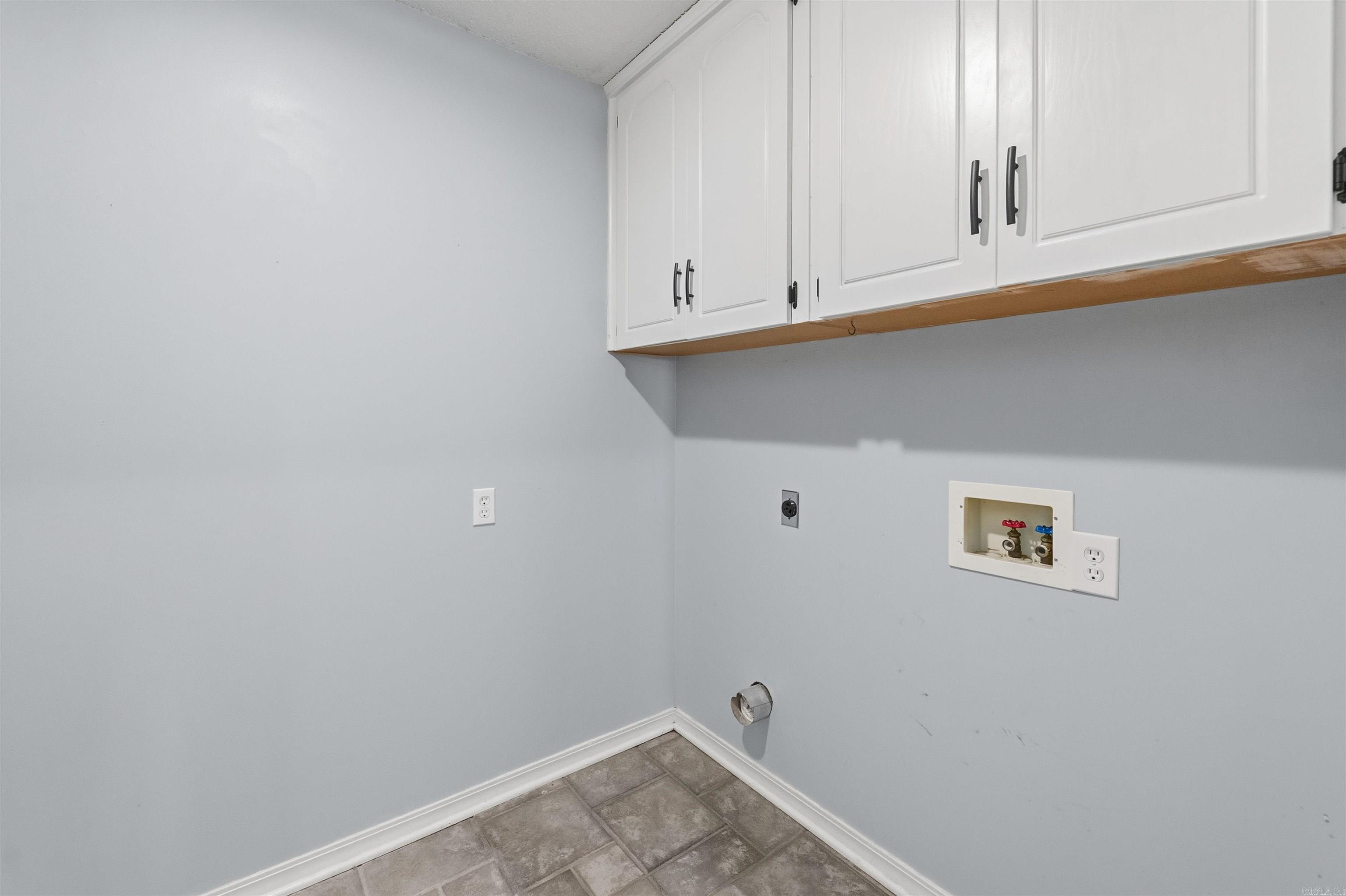 FOXWOOD J - Residential