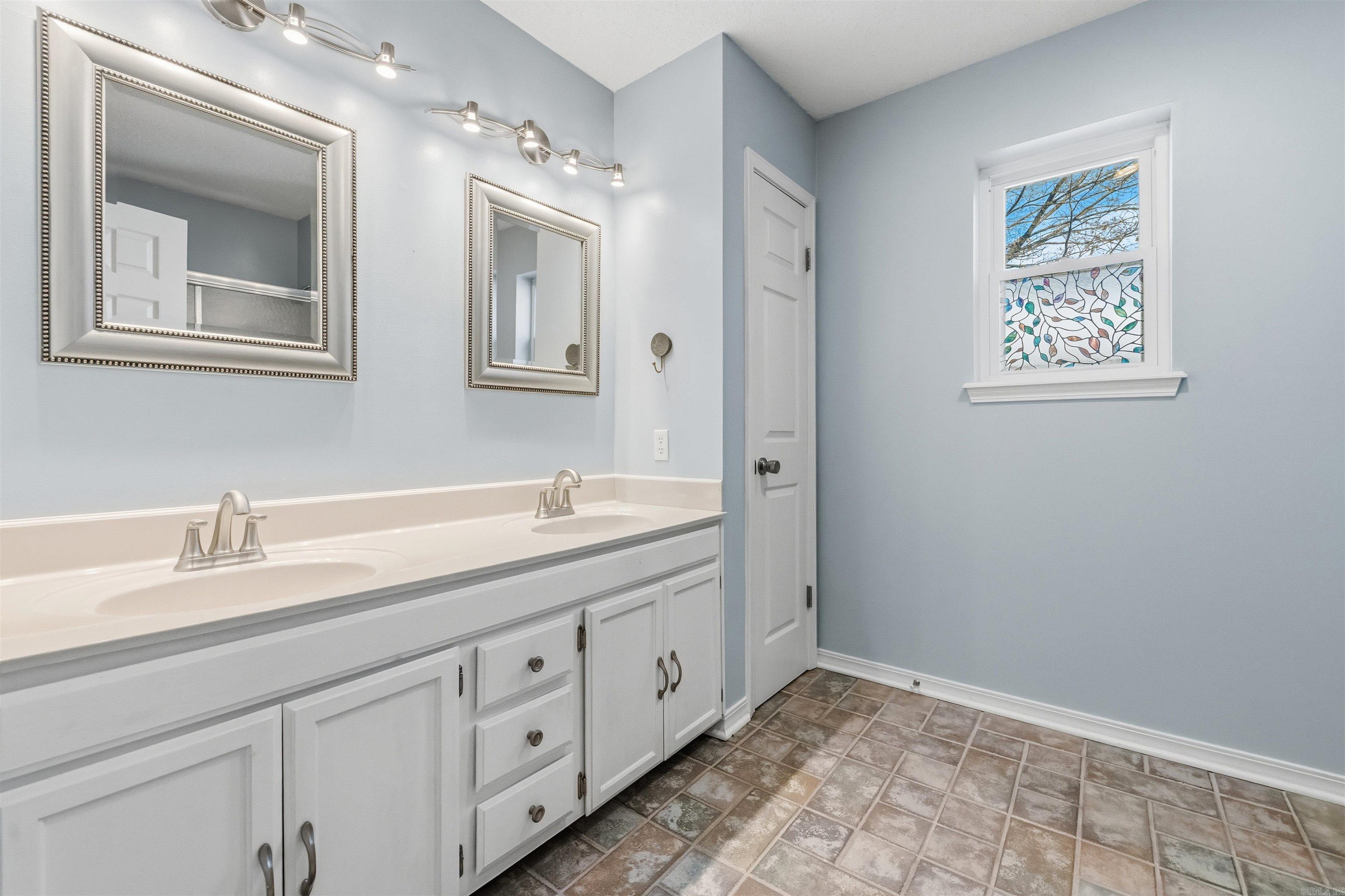 FOXWOOD J - Residential