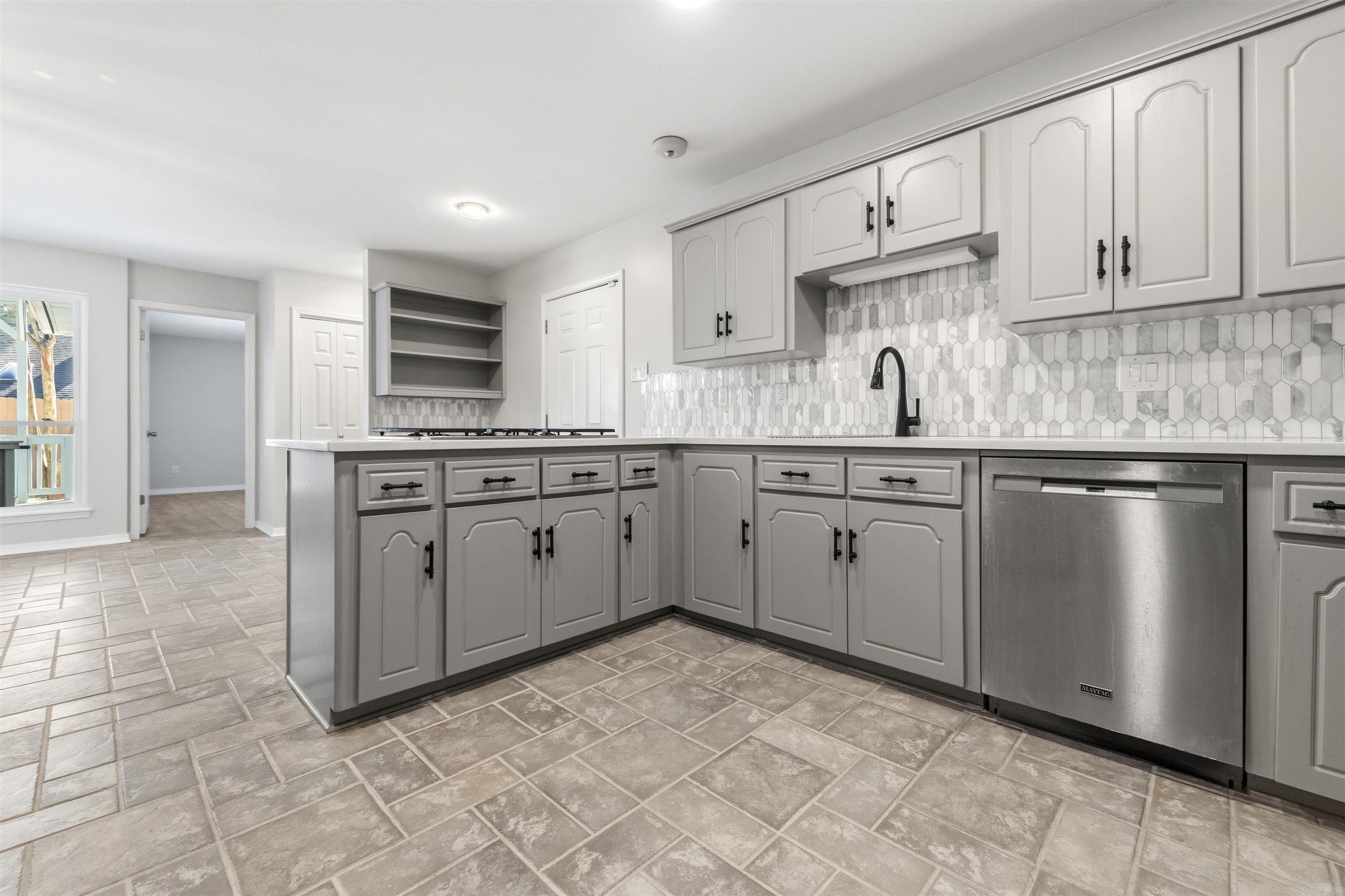 FOXWOOD J - Residential