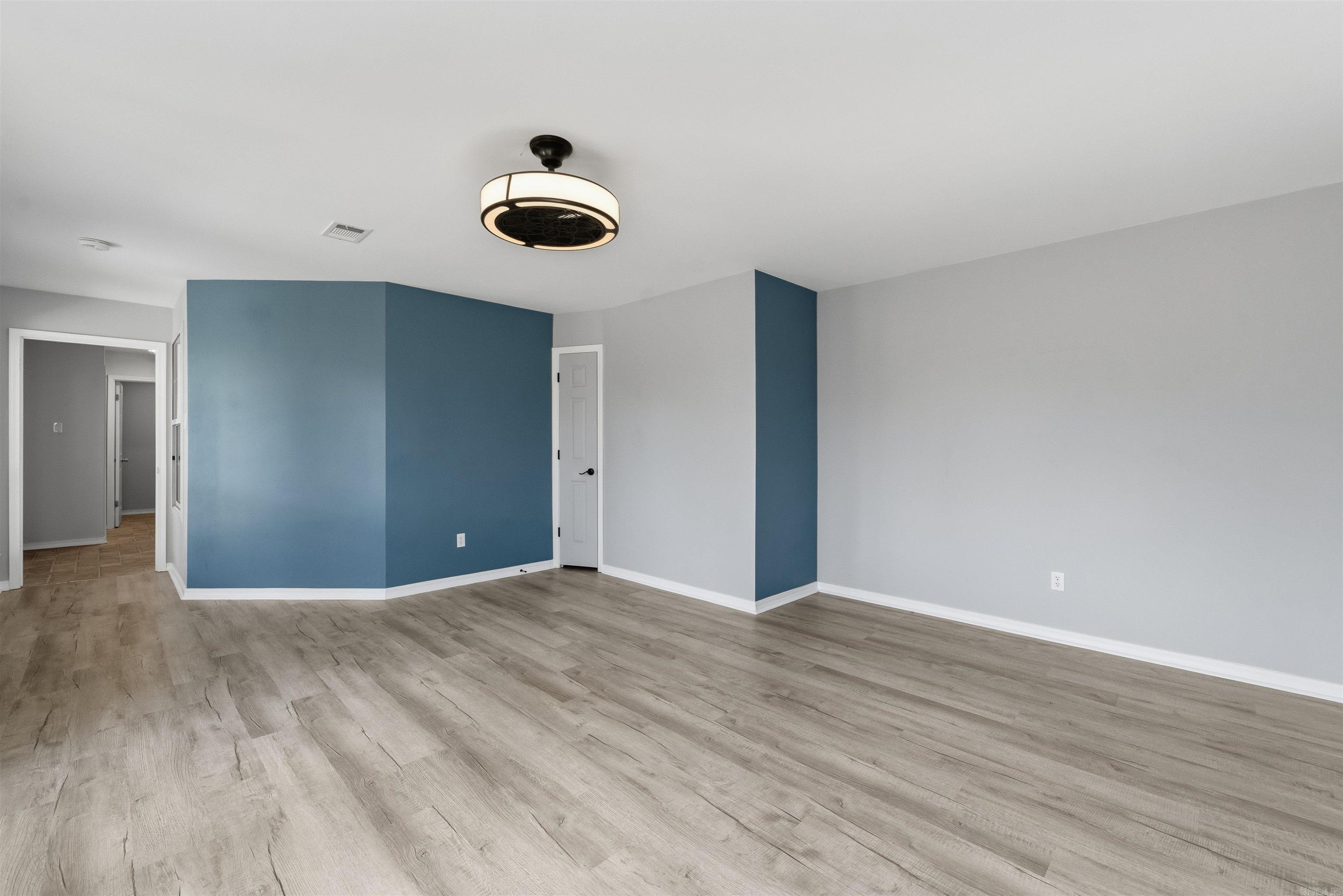 FOXWOOD J - Residential