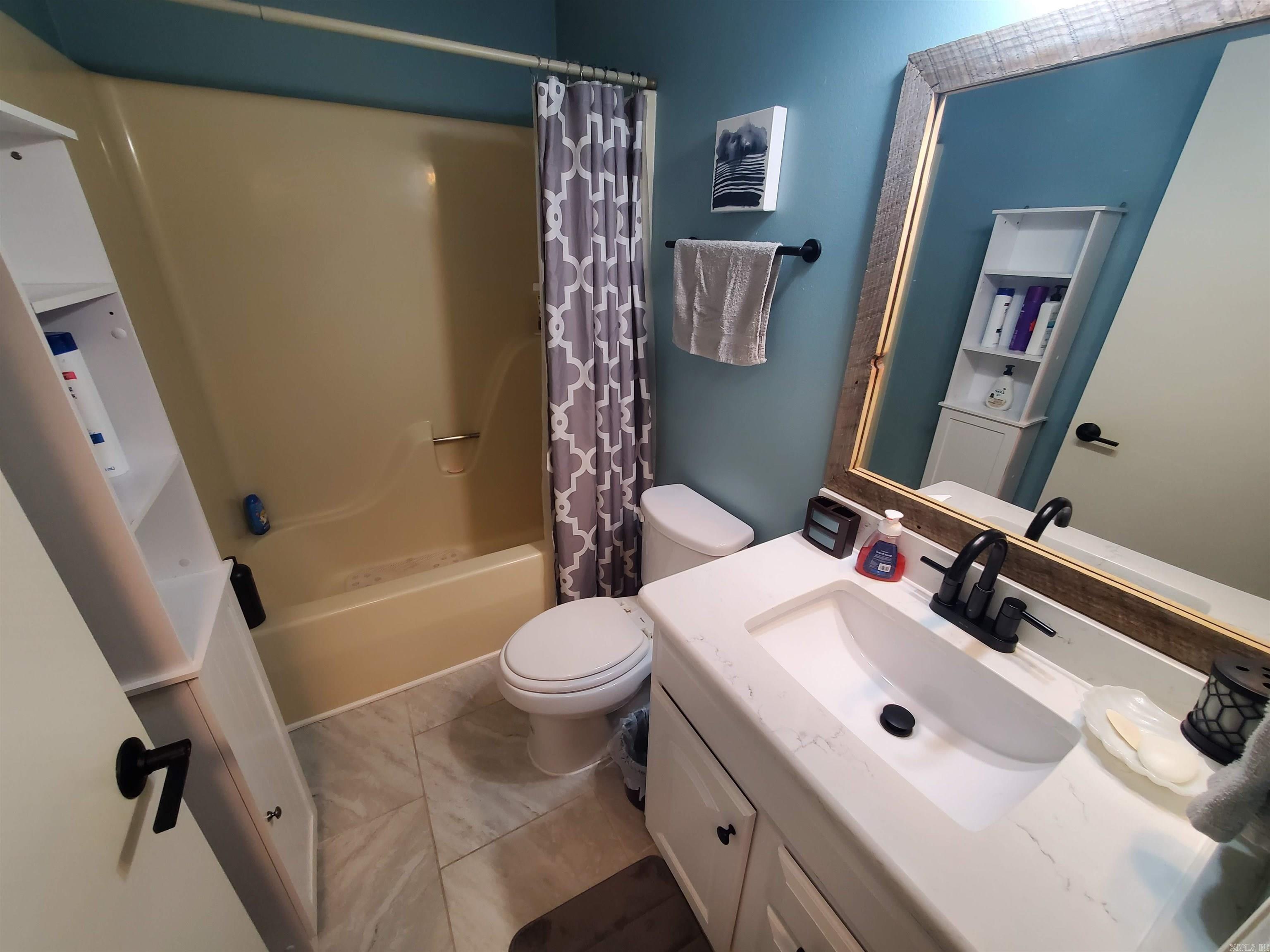 River Oaks Commons - Residential