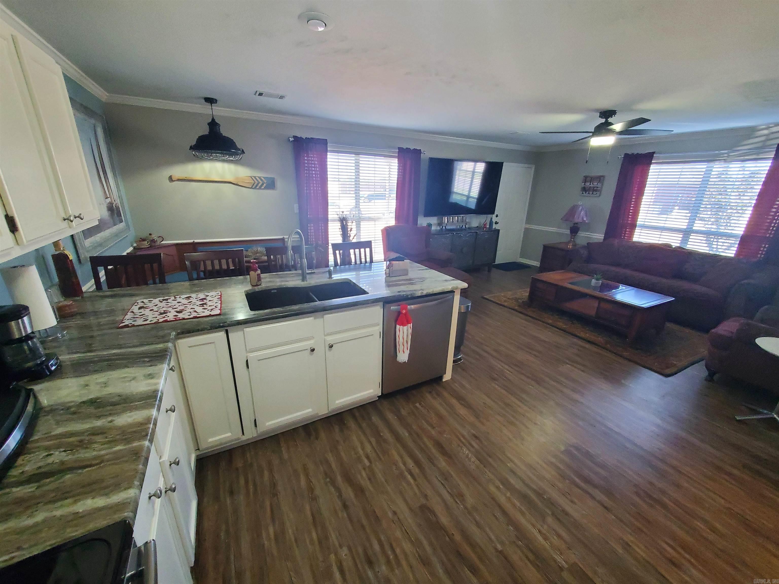 River Oaks Commons - Residential