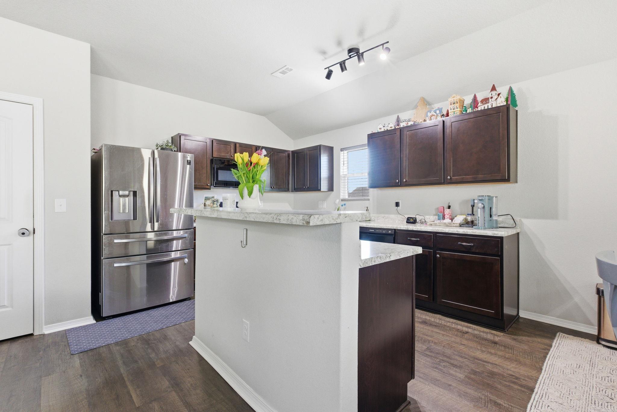 OAKLAND GROVE ESTATES - Residential