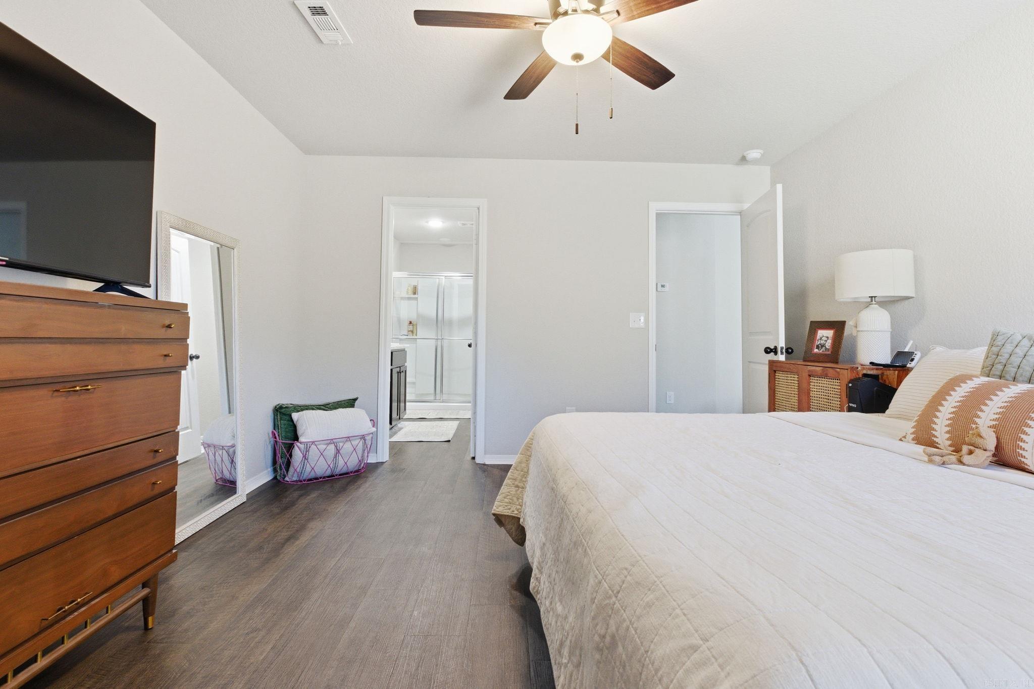 OAKLAND GROVE ESTATES - Residential