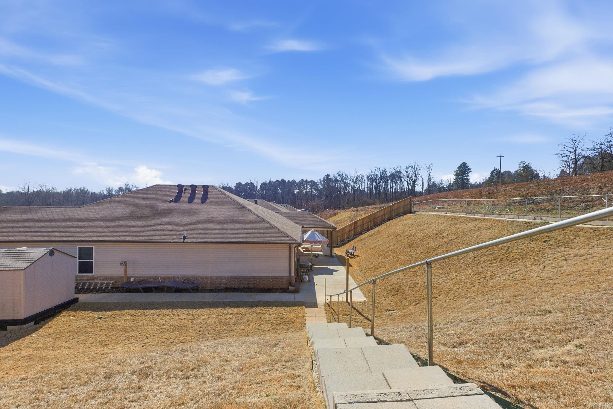 OAKLAND GROVE ESTATES - Residential