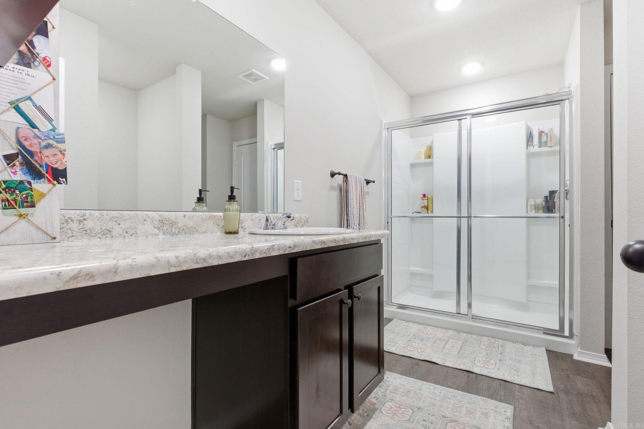 OAKLAND GROVE ESTATES - Residential