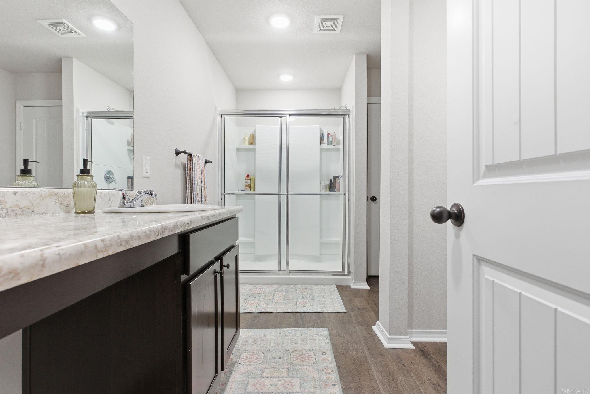 OAKLAND GROVE ESTATES - Residential