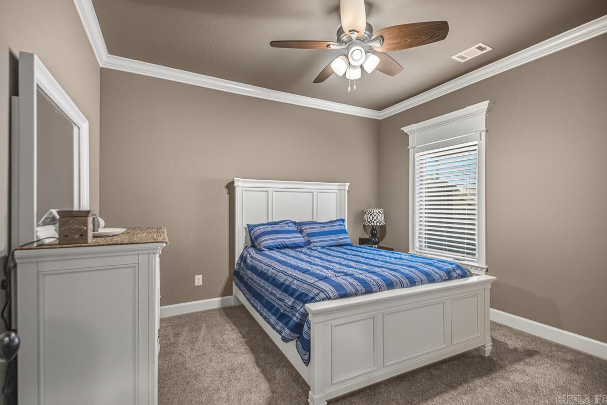 HURRICANE GARDENS - Residential