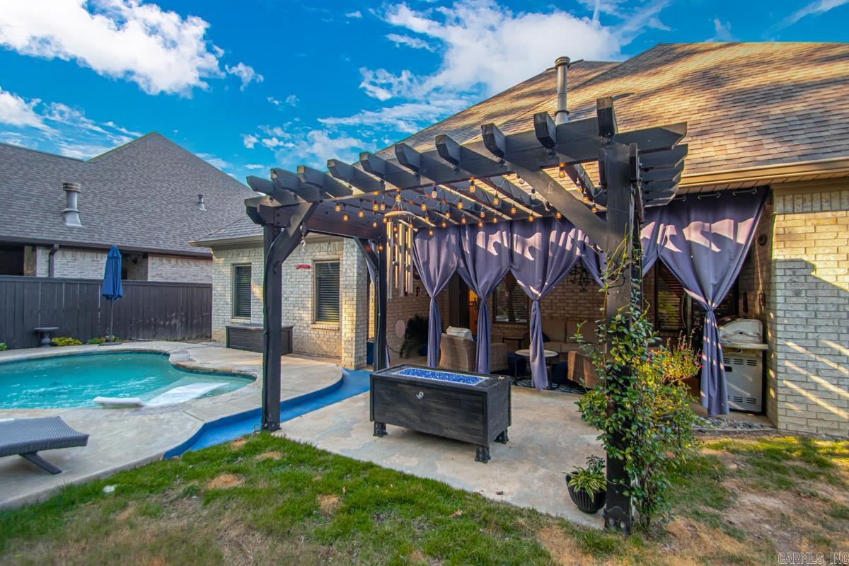 HURRICANE GARDENS - Residential