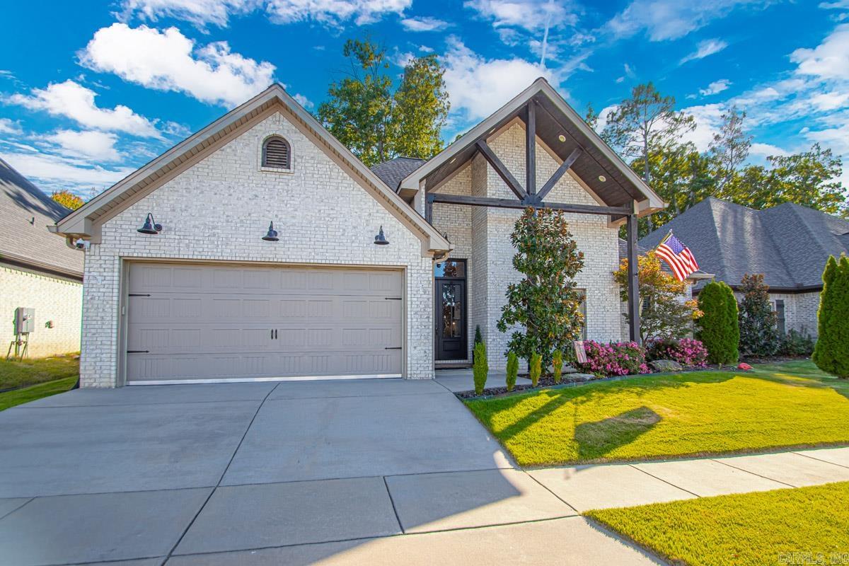 HURRICANE GARDENS - Residential