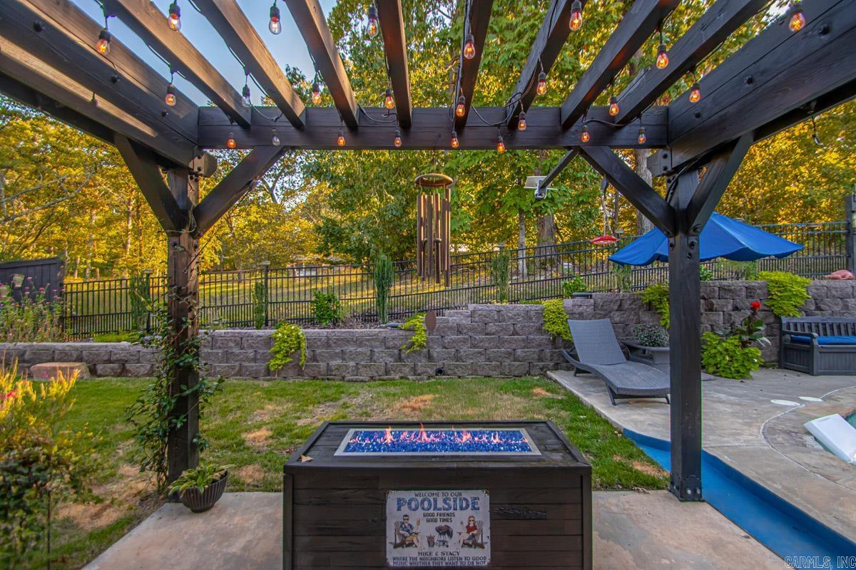 HURRICANE GARDENS - Residential