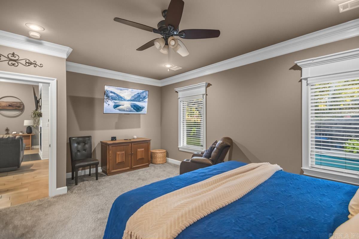 HURRICANE GARDENS - Residential