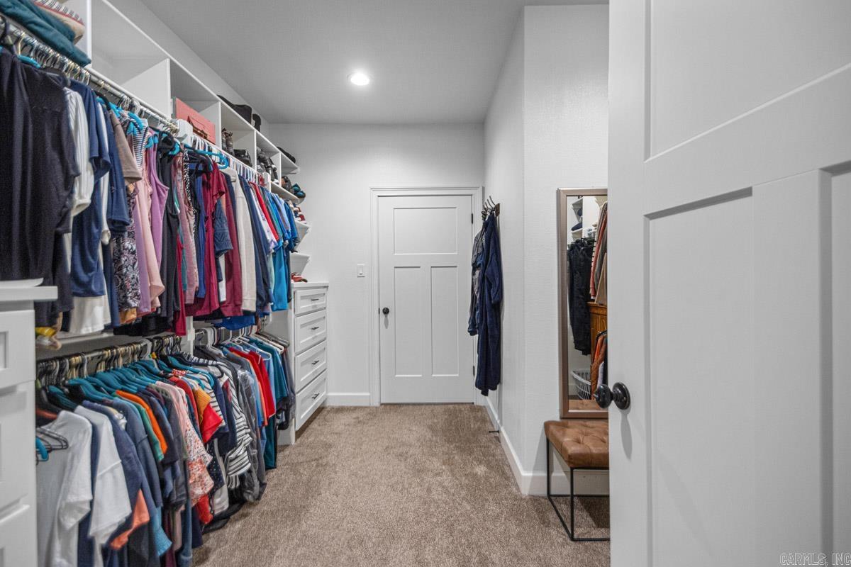 HURRICANE GARDENS - Residential