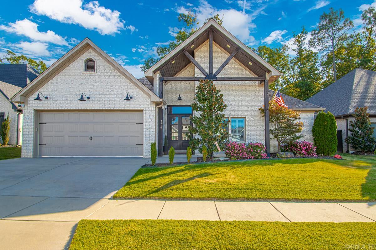 HURRICANE GARDENS - Residential