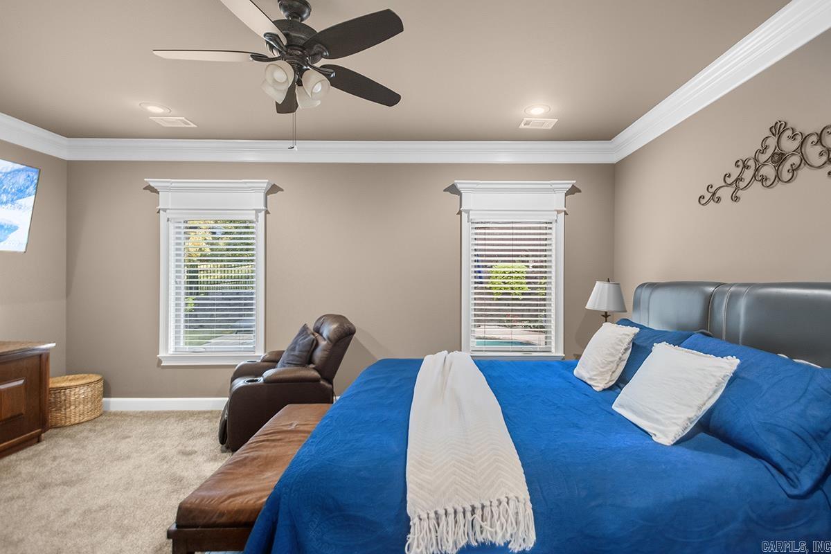 HURRICANE GARDENS - Residential