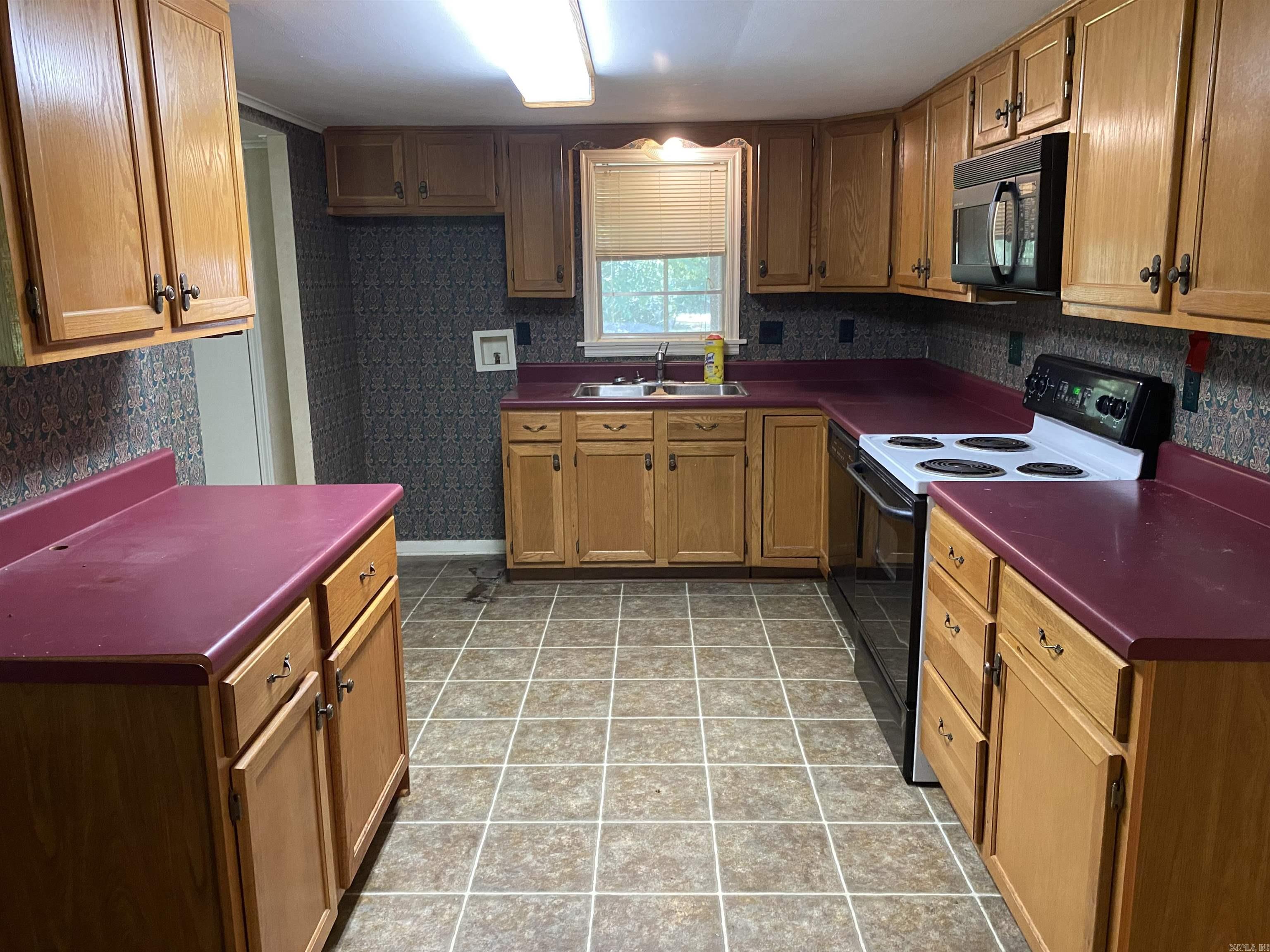 LOBLOLLY ACRES - Residential