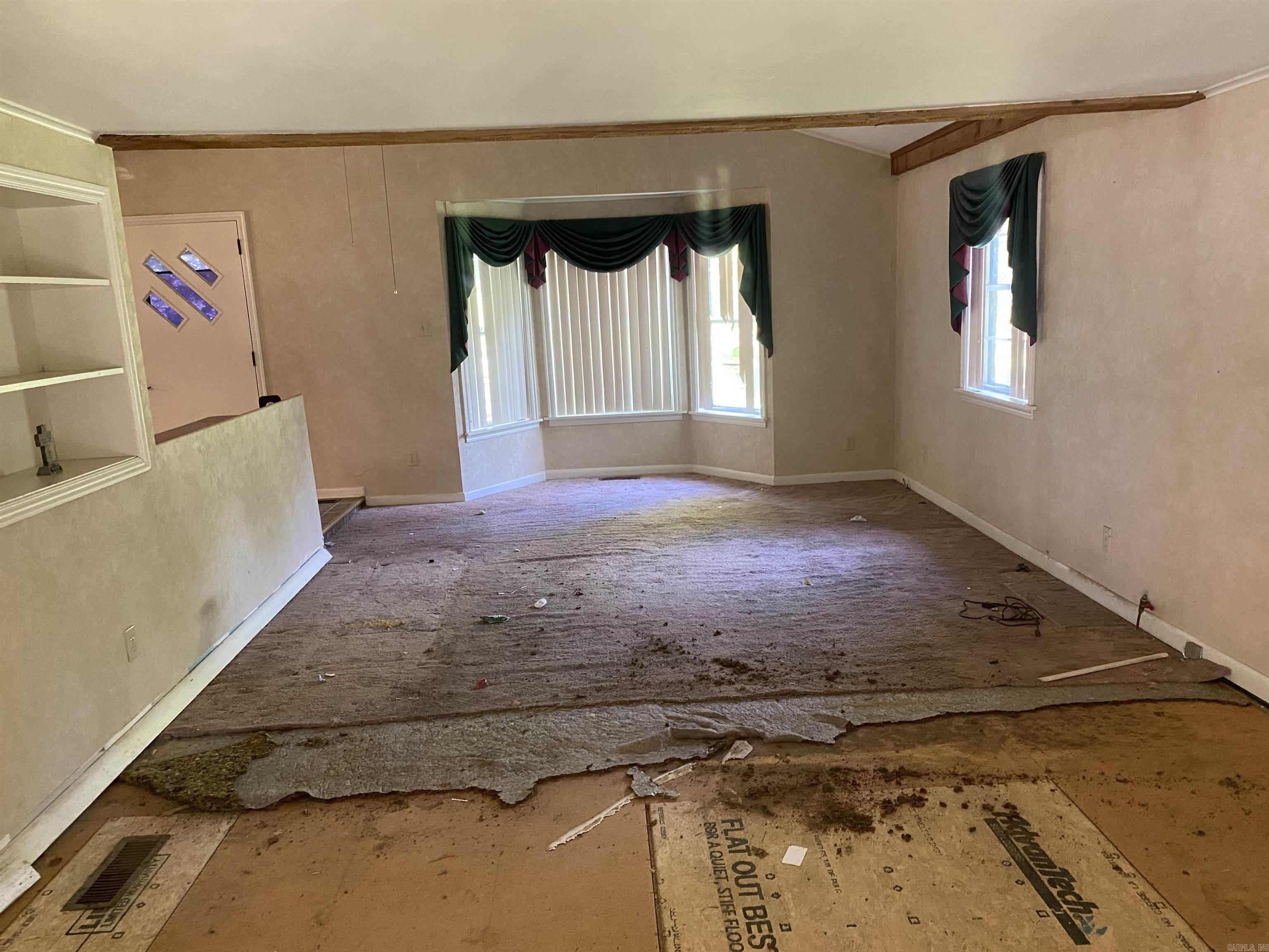 LOBLOLLY ACRES - Residential