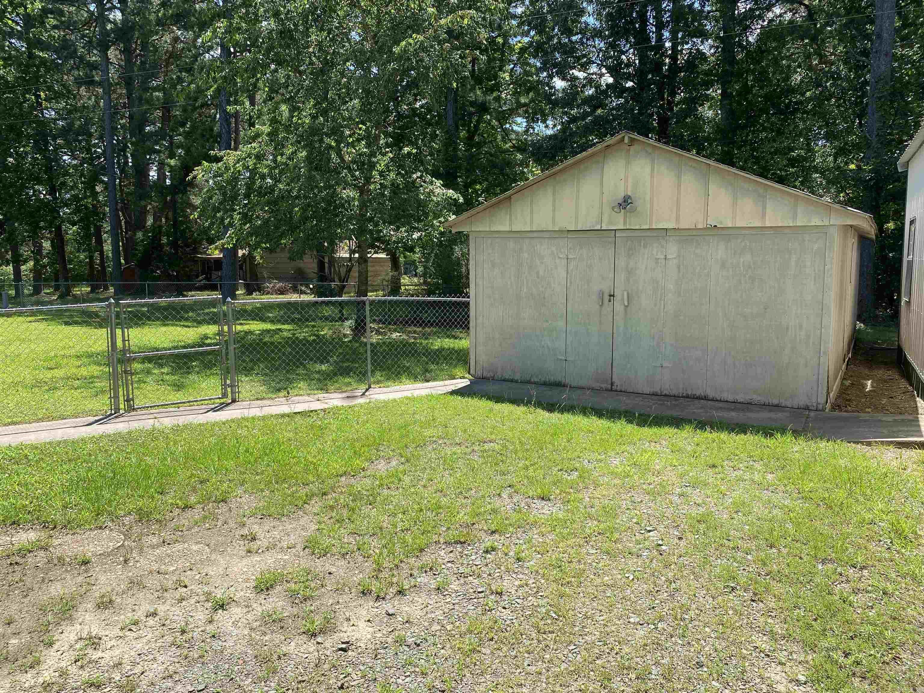 LOBLOLLY ACRES - Residential
