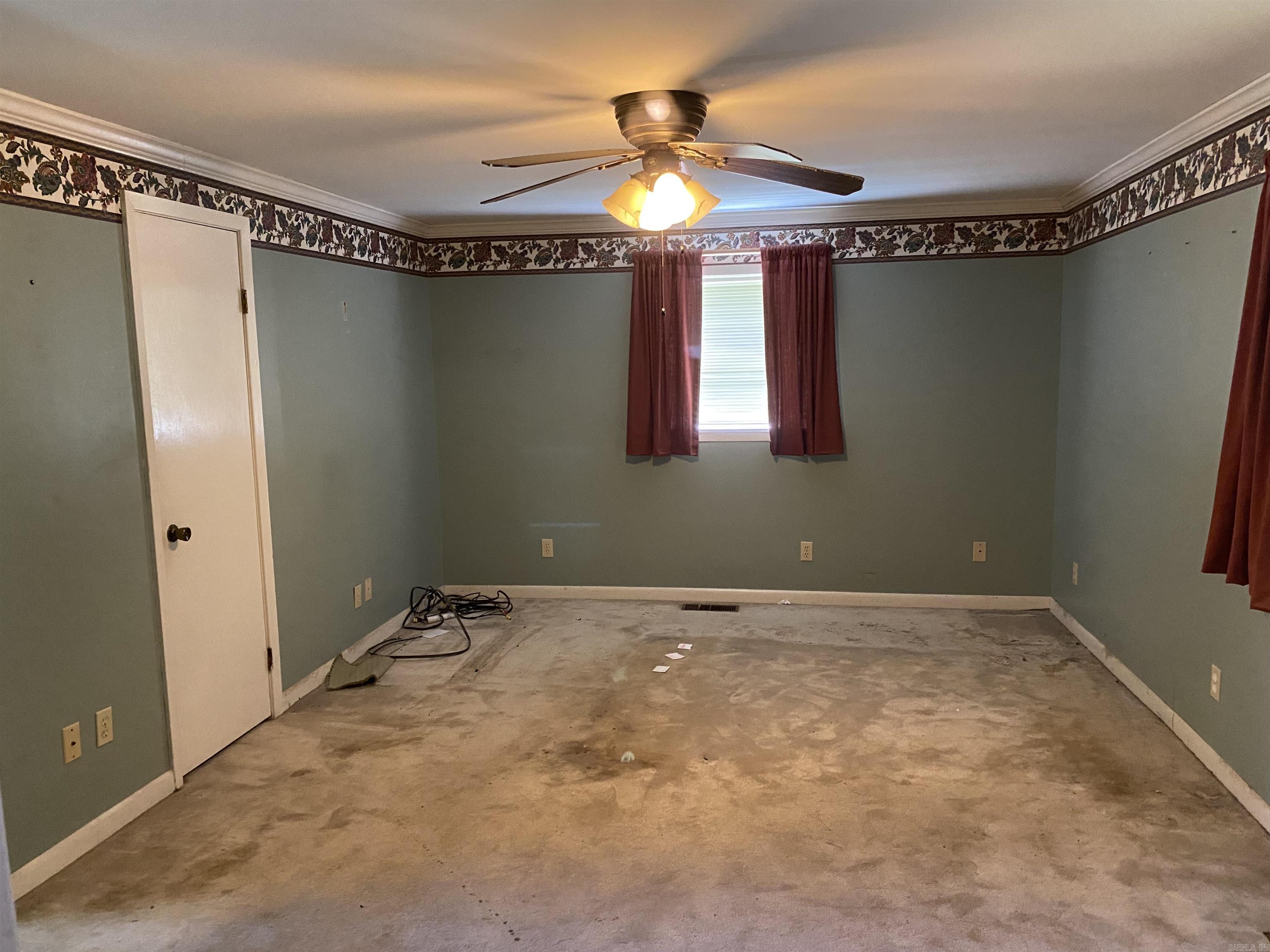 LOBLOLLY ACRES - Residential