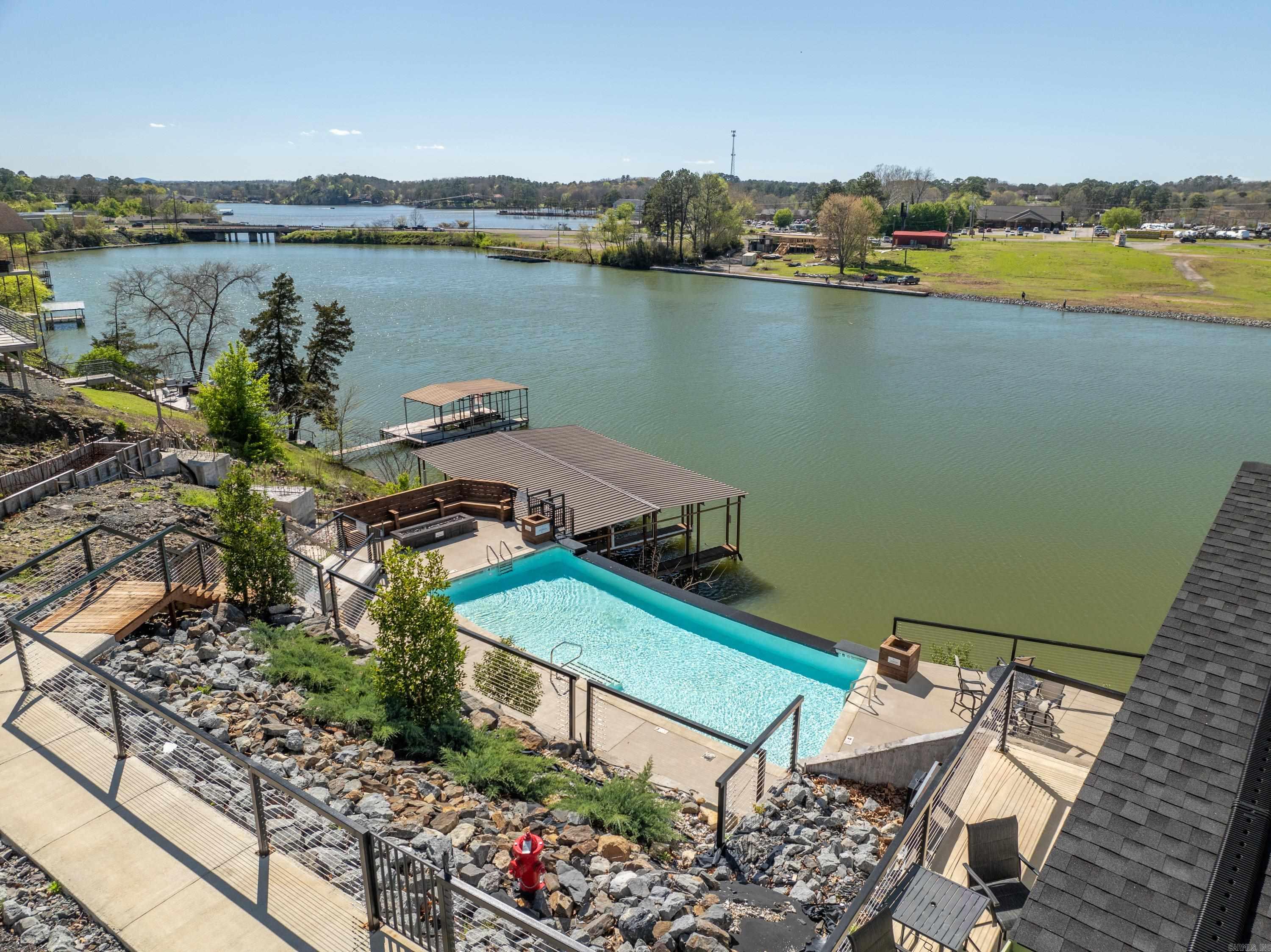 River Bluff - Land